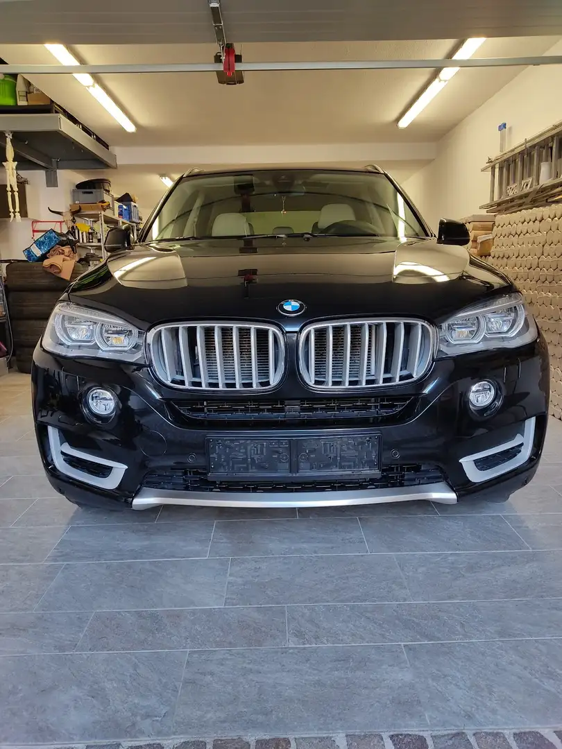 BMW X5 xDrive 25 d Schwarz - 1