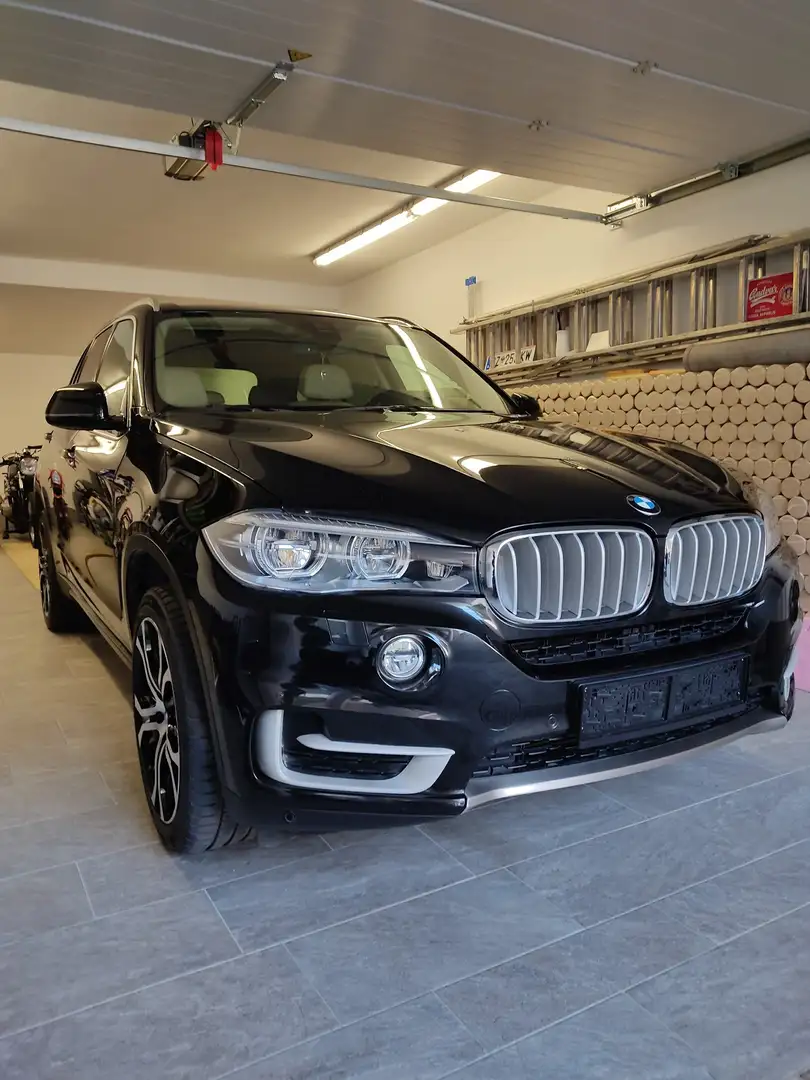 BMW X5 xDrive 25 d Schwarz - 2