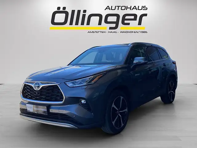 Toyota Highlander 2,5 Hybrid VIP AWD + AHV!