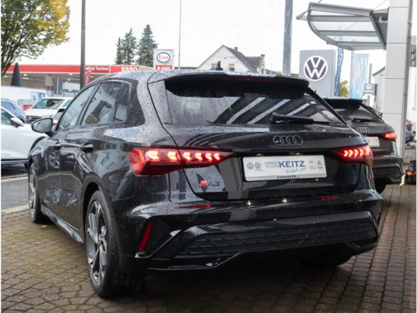 Audi A3 Sportback 35 TFSI S line +WR+RFK+SHZ+NAVI+HUD+ Schwarz - 2