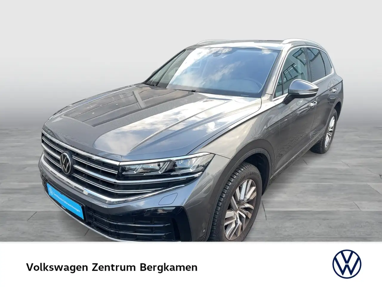 Volkswagen Touareg V6 ELEGANCE AHK CAM ACC LM19 E-KLAPPE 2