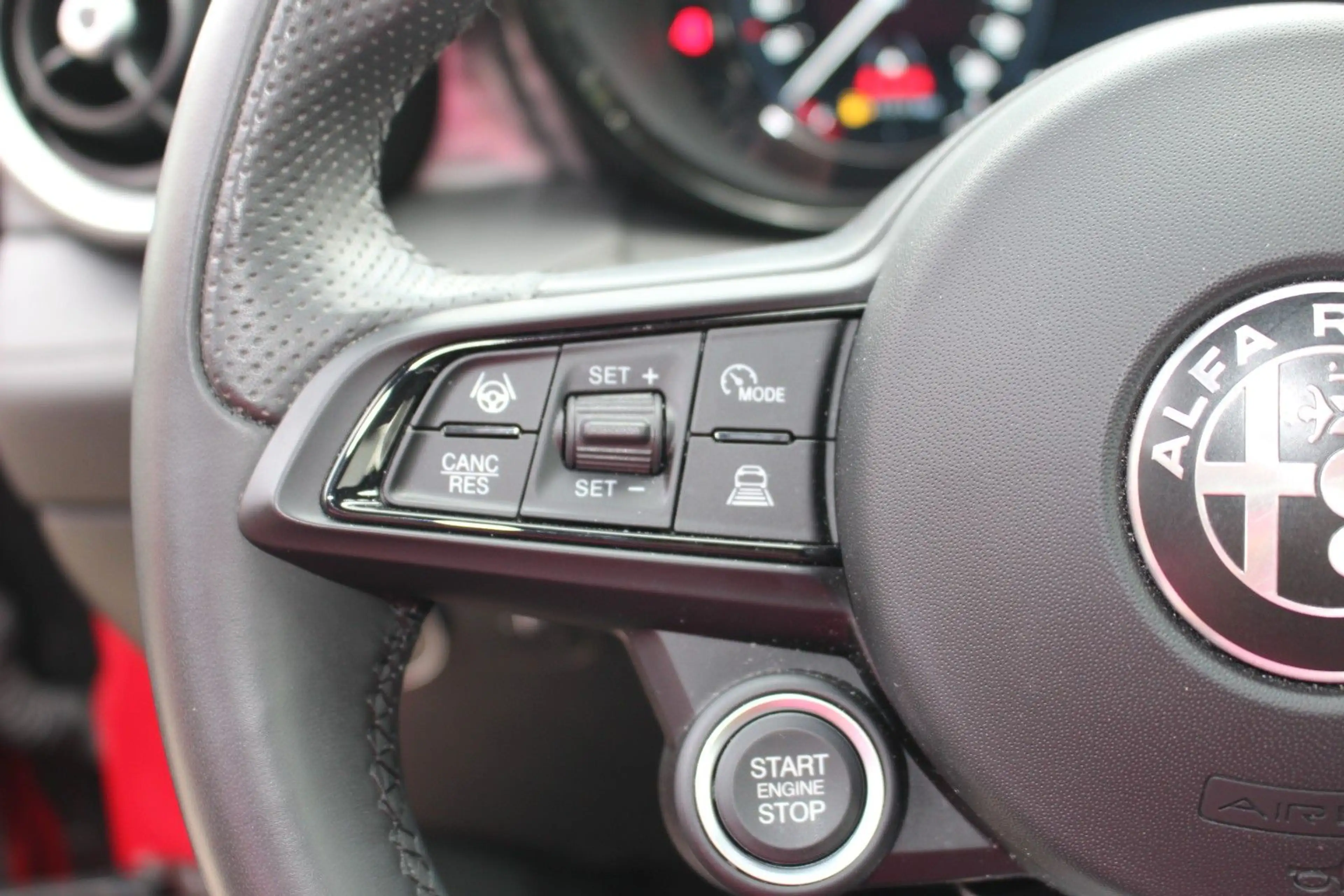 Alfa Romeo Tonale Ti MATRIX-LED/KAMERA360°/LEDER — photo 13