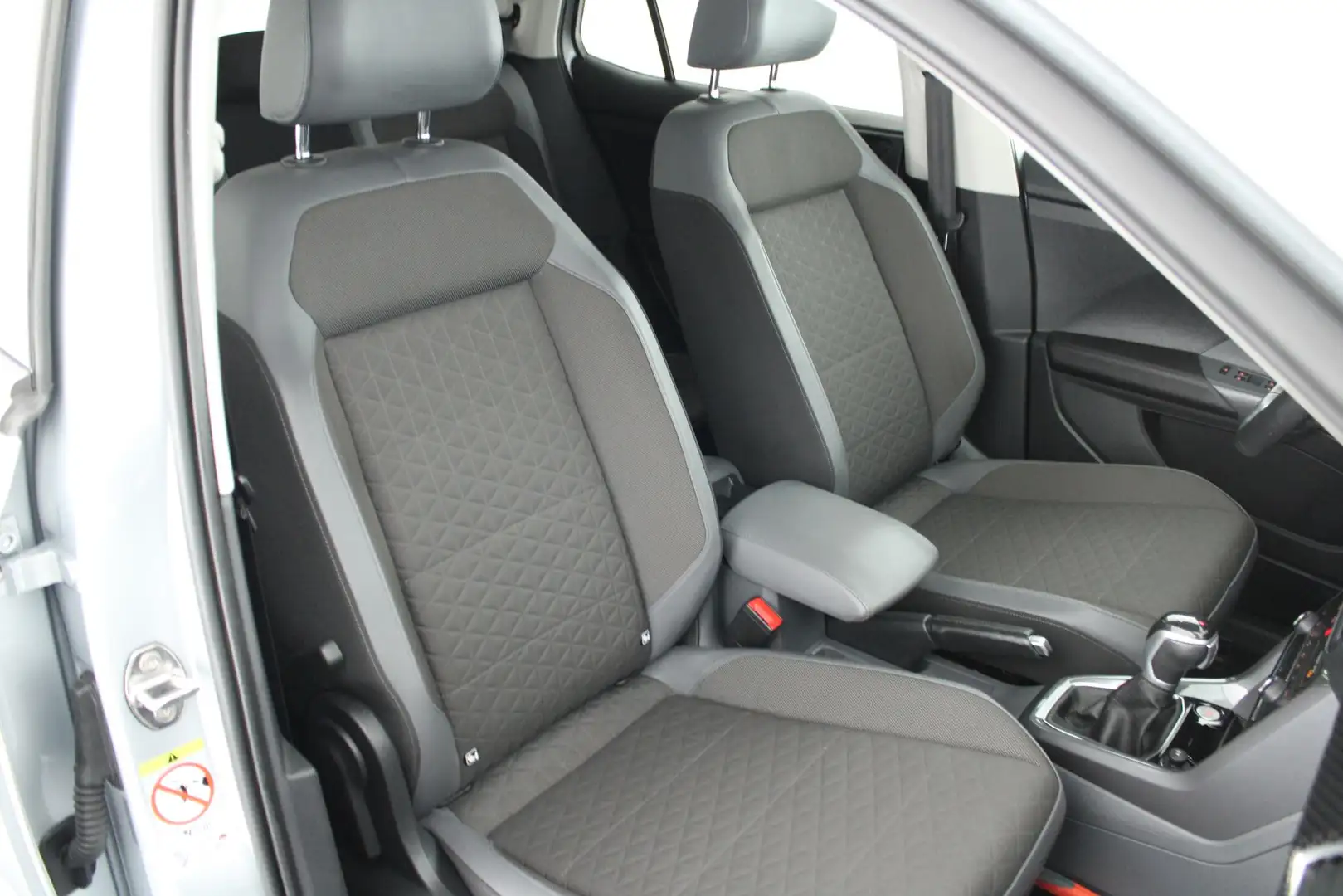 Volkswagen T-Cross 1.0 TSI Style Trekhaak Camera Keyless Virtual Cock Gris - 2