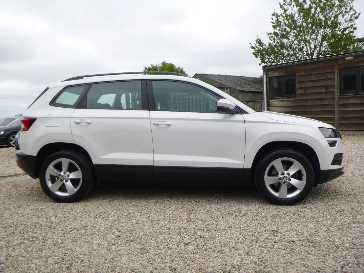 Skoda Karoq 1.0 TSI HIGHLINE PANO DAK TREKHAAK Wit - 2