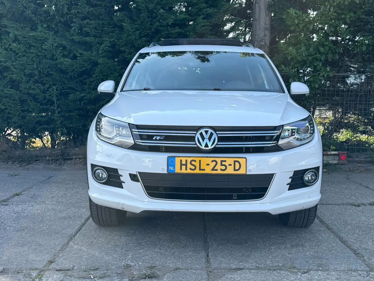 Volkswagen Tiguan 2.0 TSI 4Motion 3X R line Nieuwe Motor 120dkm Pano Wit - 2