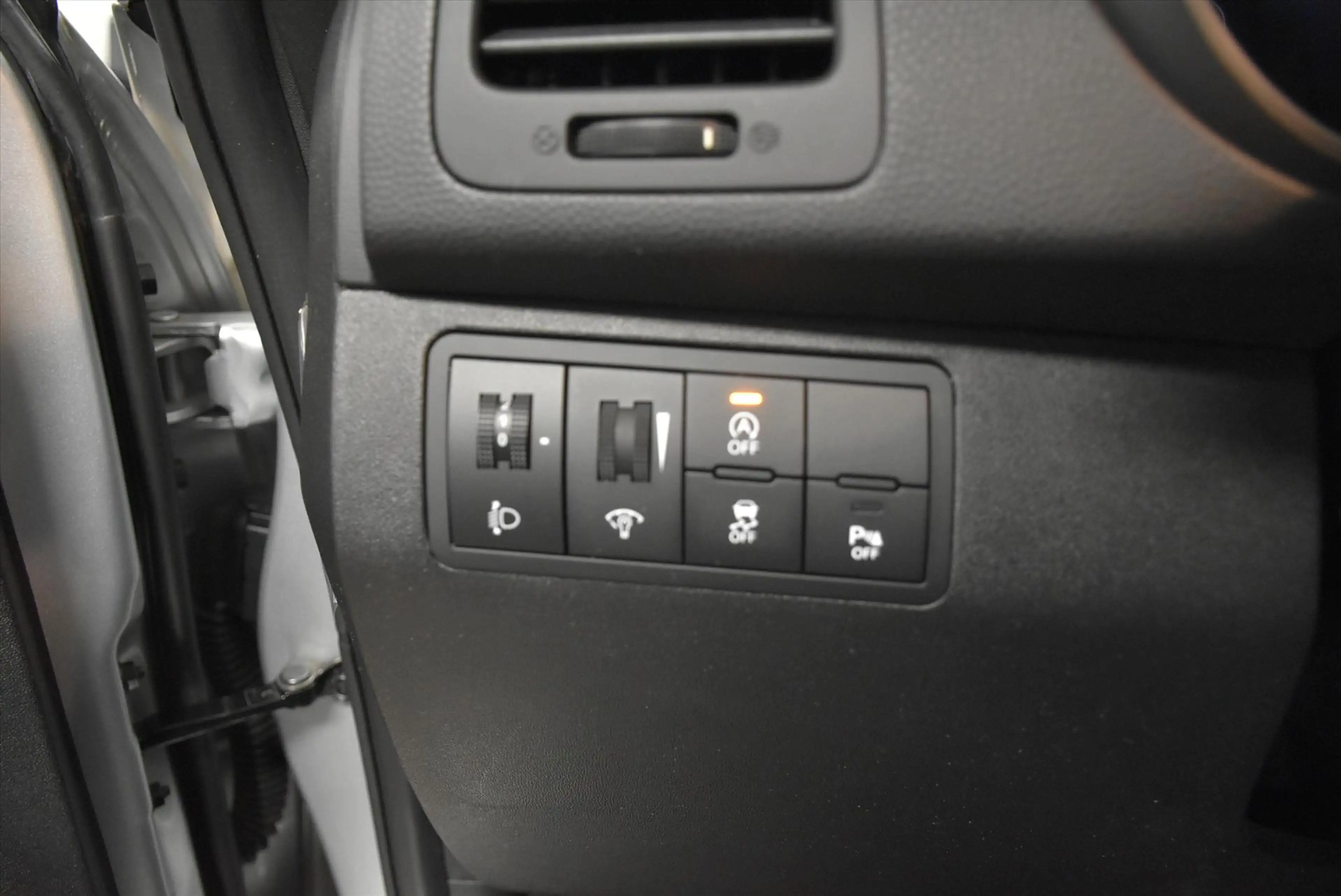 Kia Venga 1.4 CVVT 90pk Summer Edition Navigatie, Panoramada — photo 28