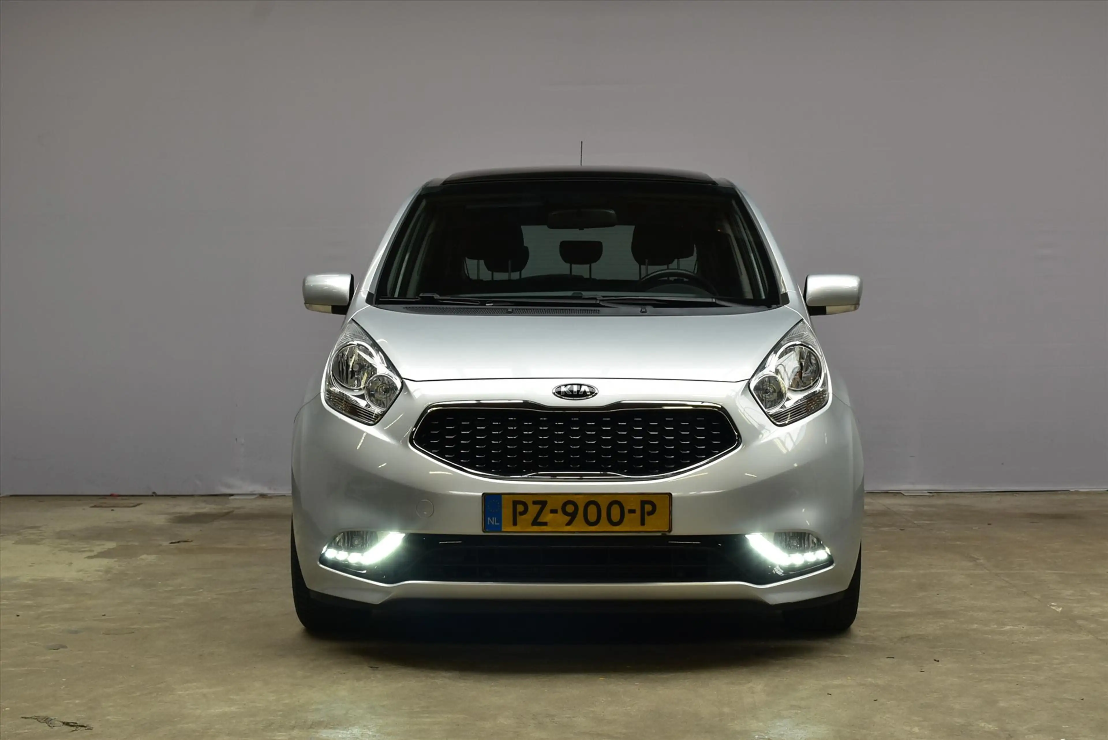Kia Venga 1.4 CVVT 90pk Summer Edition Navigatie, Panoramada — photo 3