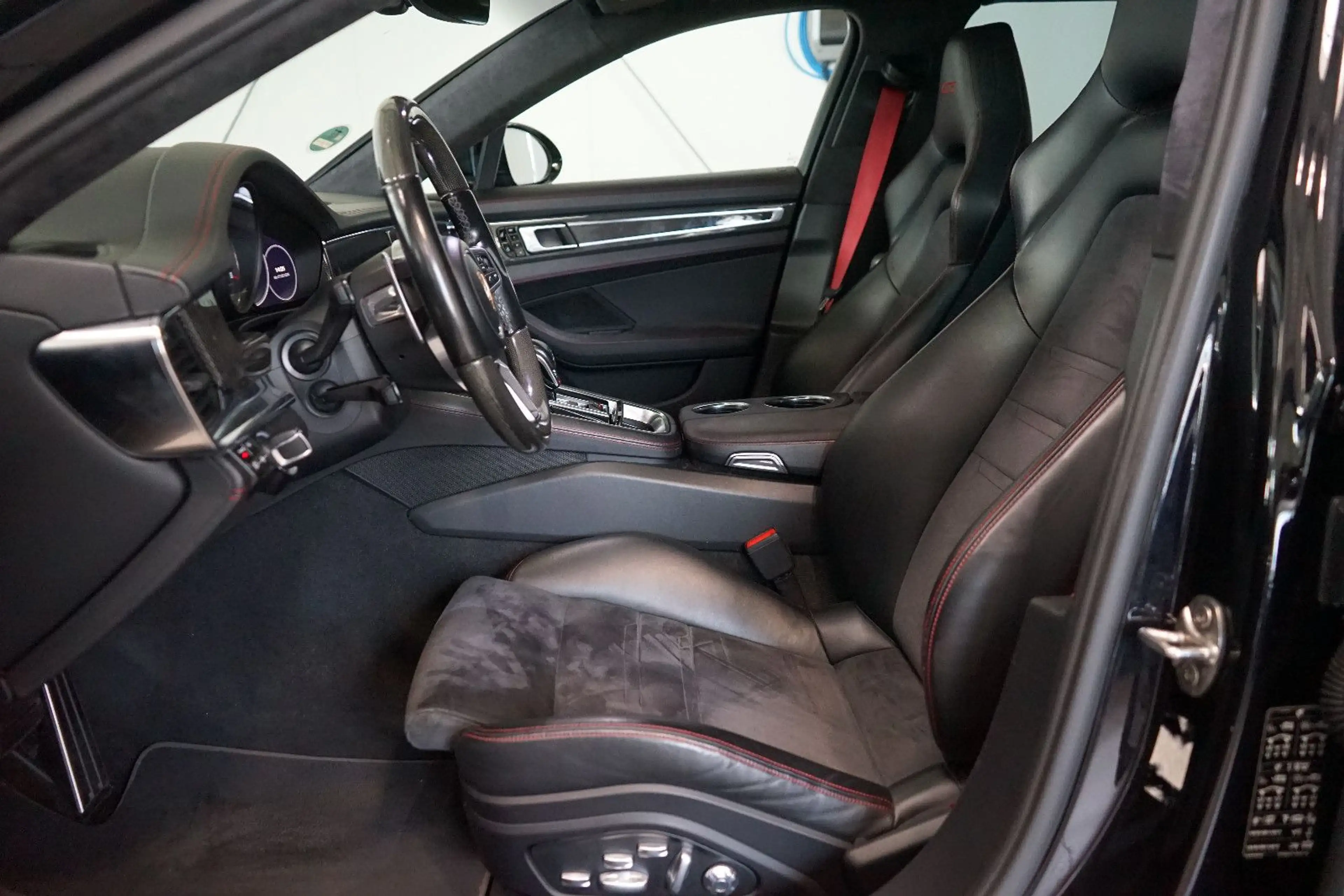 Porsche Panamera Sport Turismo GTS Approved+Standhz+Pano — photo 10