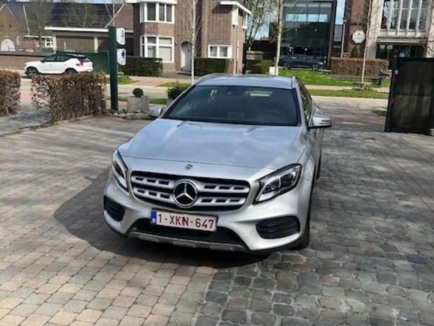 Mercedes-Benz GLA 180 GLA 180 d 7G-DCT AMG Line Argent - 1