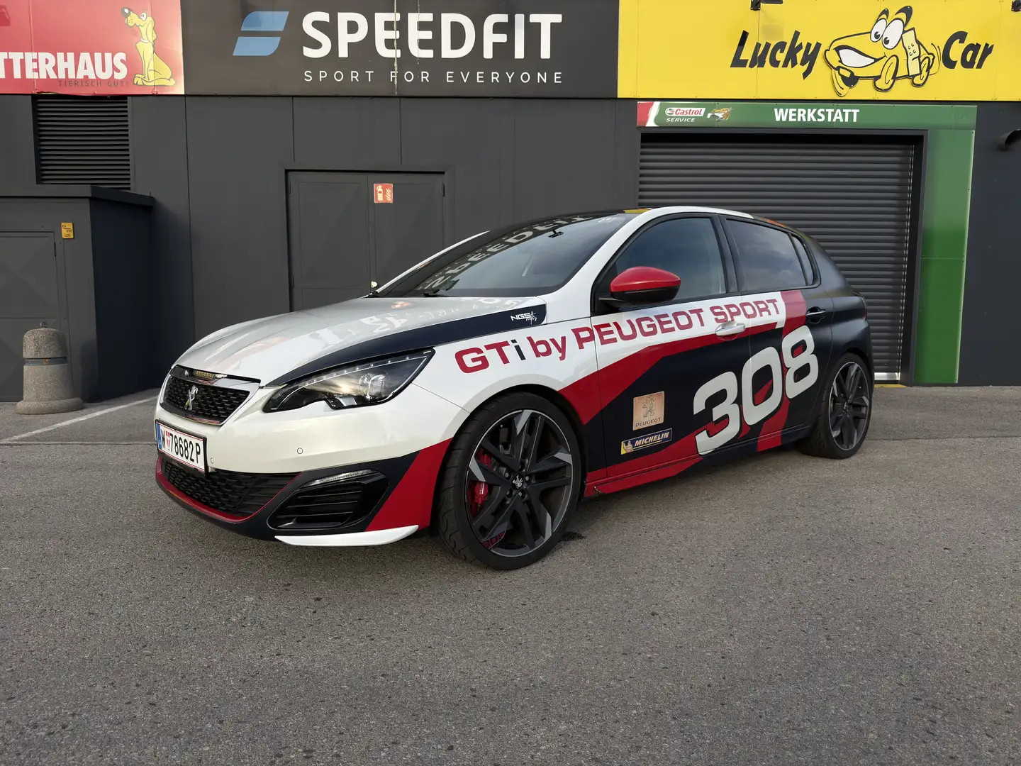 Peugeot 308 1,6 e-THP 270 GTi by Sport - 2