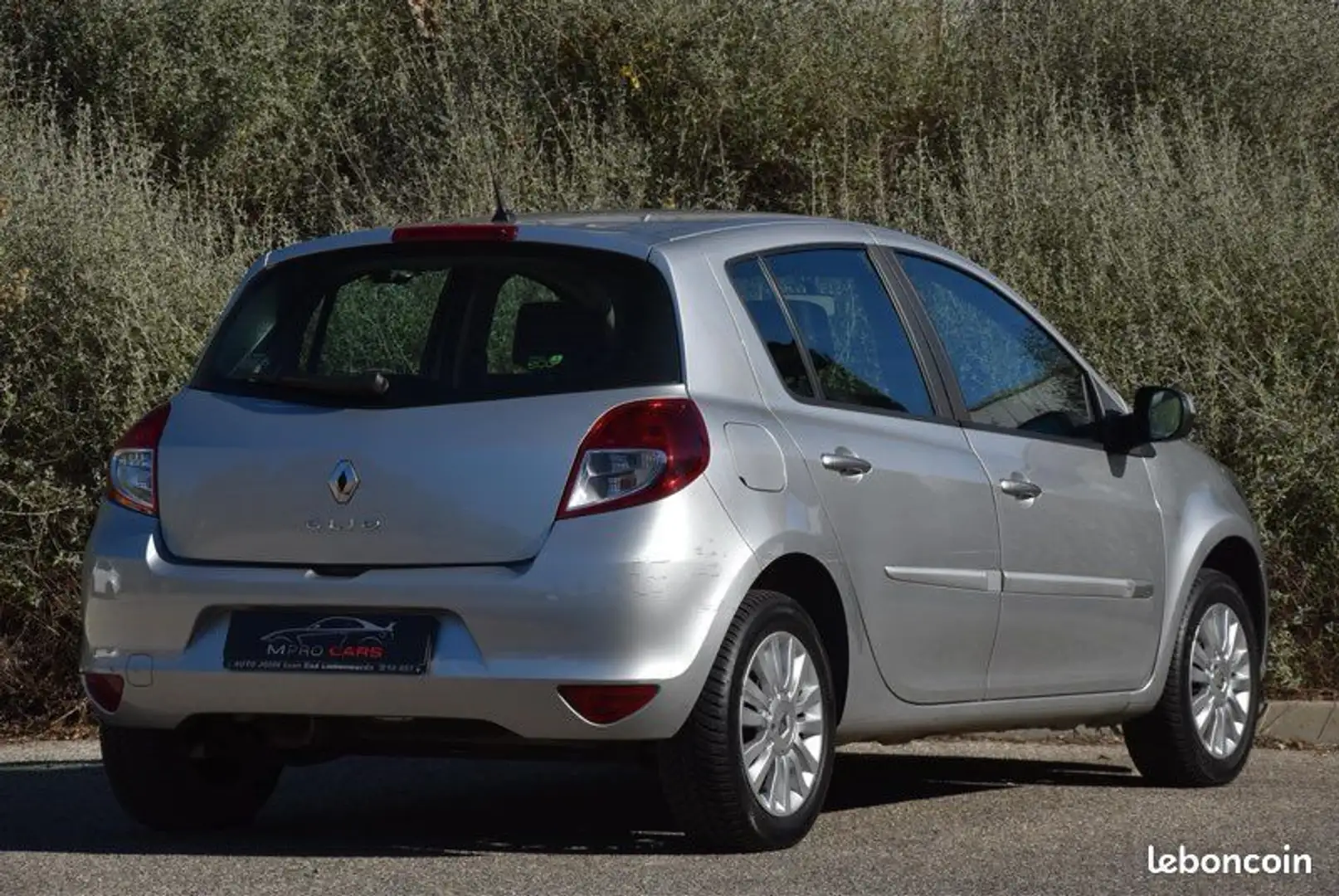 Renault Clio 3 TCE 100ch 5P DYNAMIQUE TOMTOM phase 2 Gris - 2
