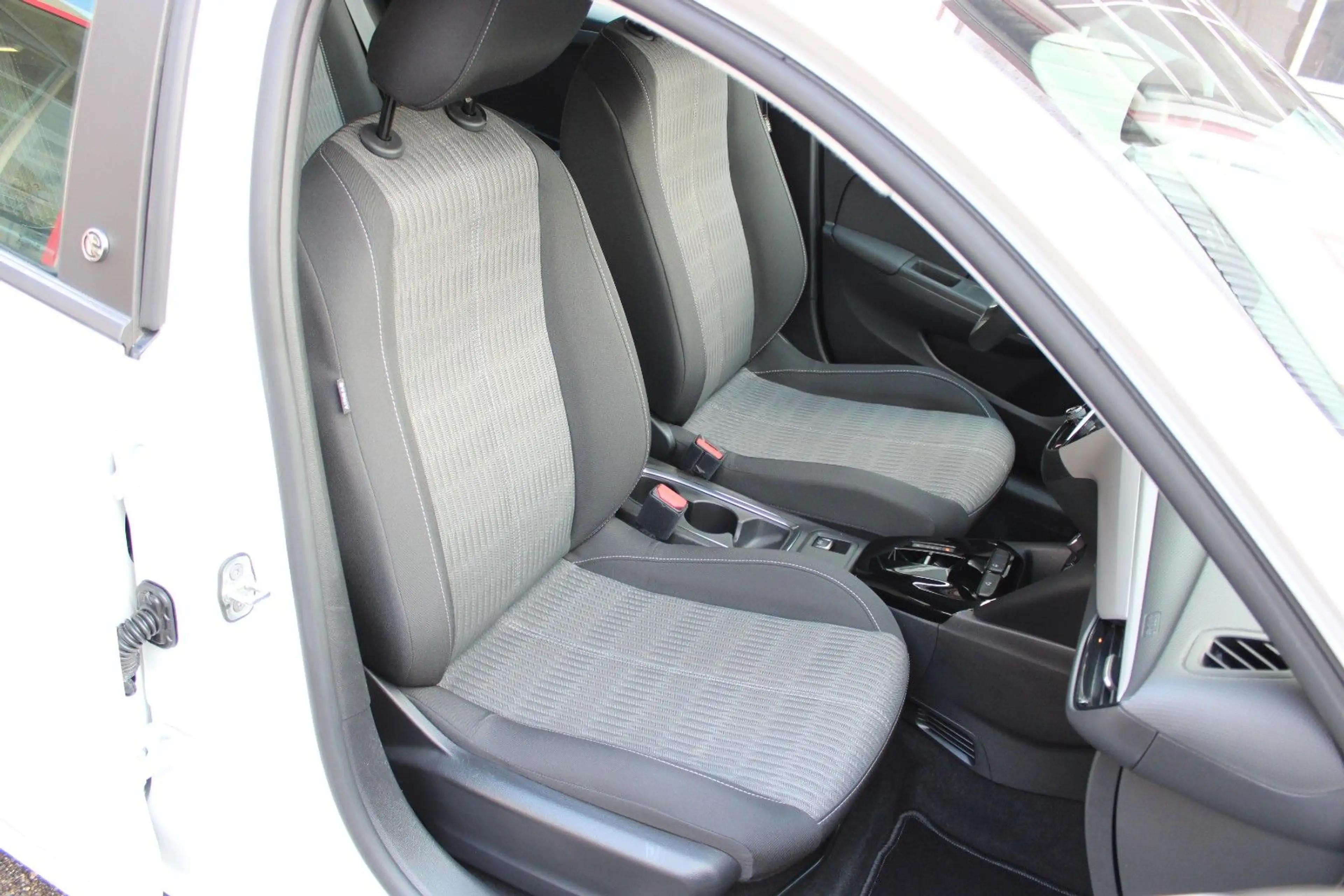 Opel Corsa -e 100kW Edition, Wärmepumpe, 11kW Laden — photo 9