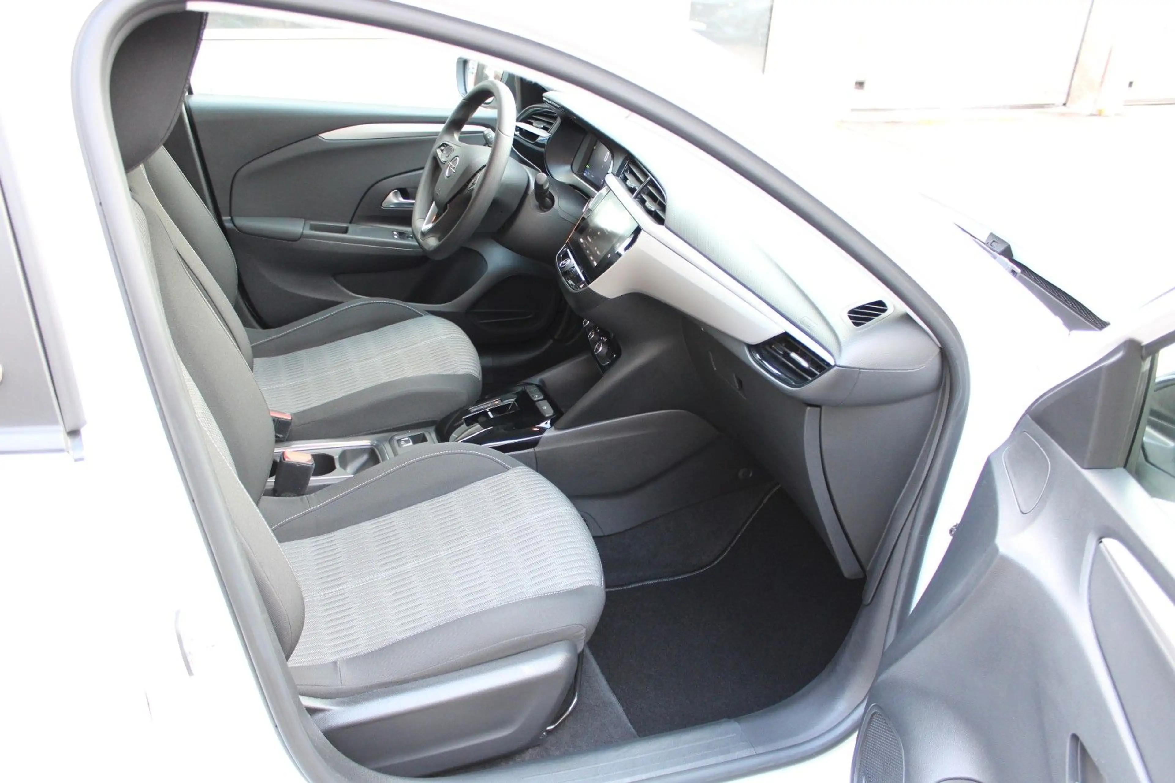Opel Corsa -e 100kW Edition, Wärmepumpe, 11kW Laden — photo 8