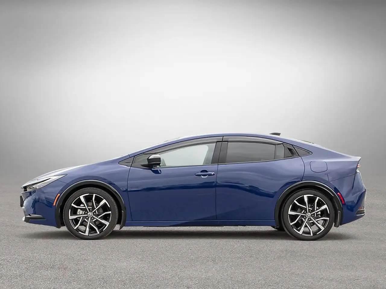 Toyota Prius Prime снимка Toyota Prius Prime