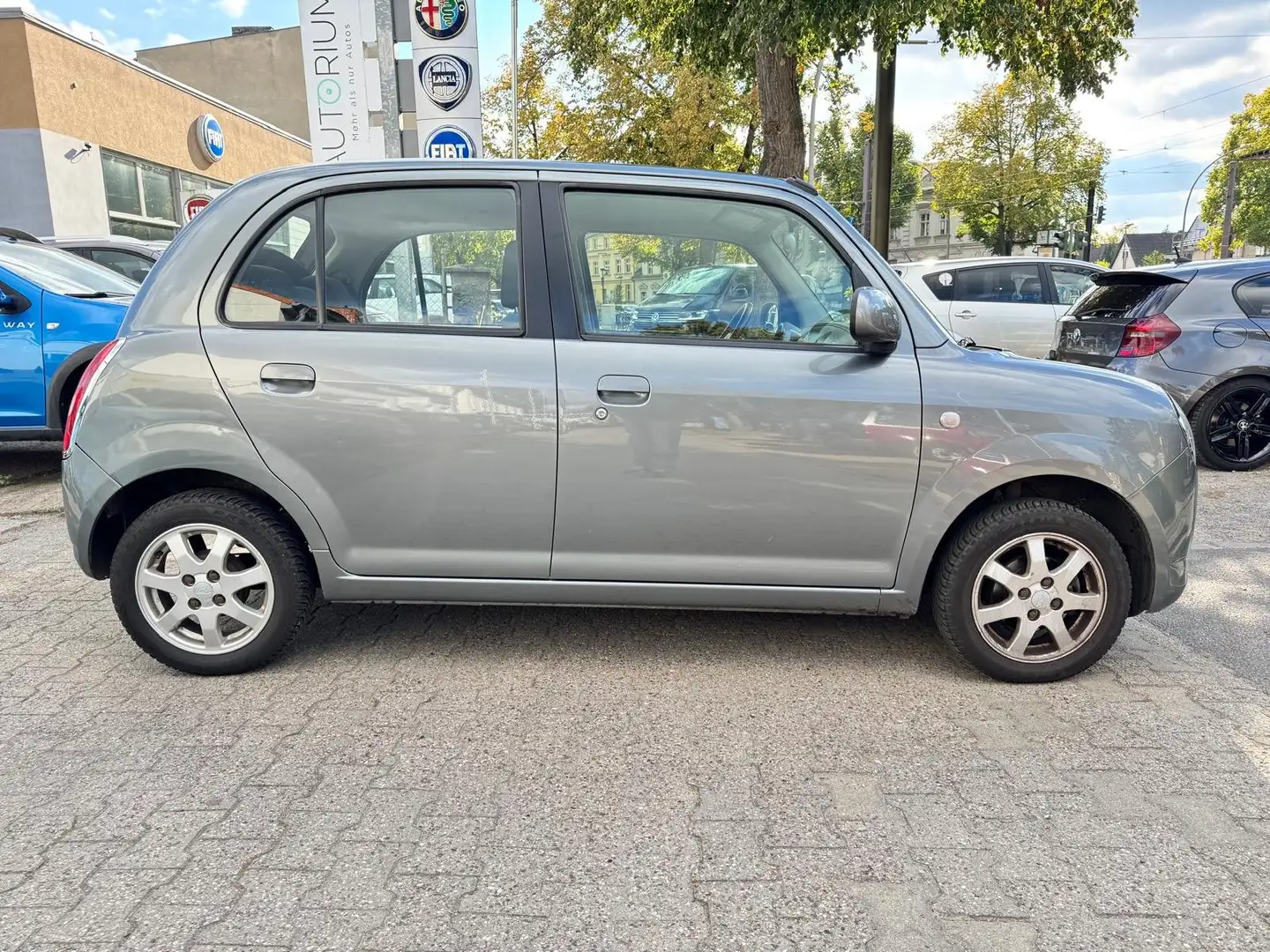 Daihatsu Trevis Junior + Klima Grau - 2