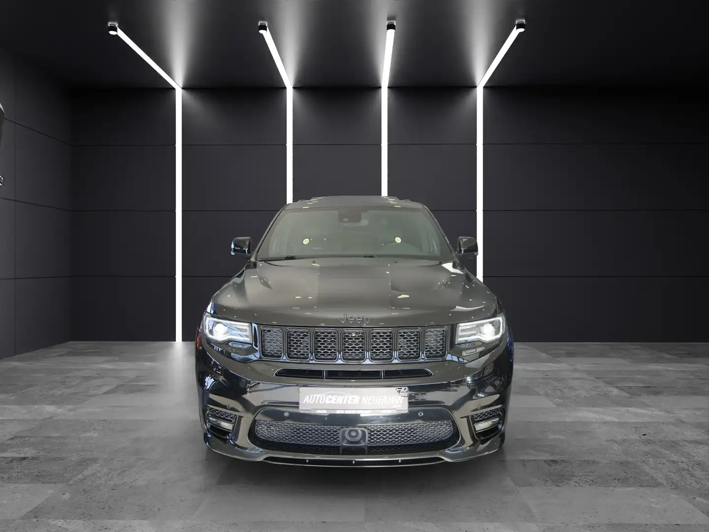 Jeep Grand Cherokee 6.4 V8 HEMI SRT+NAVI+KAMERA+PANO Schwarz - 2