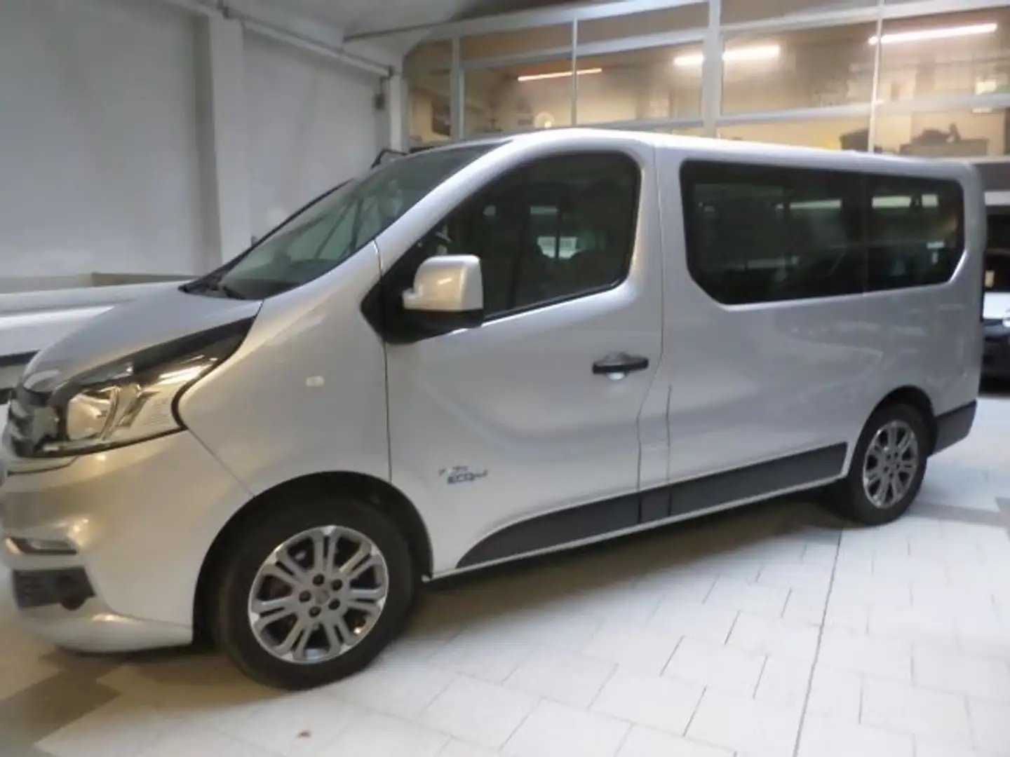 Fiat Talento Talento 1.6 MJT 145CV PC PLater. E6 Pulmino 8POSTI Grigio - 1
