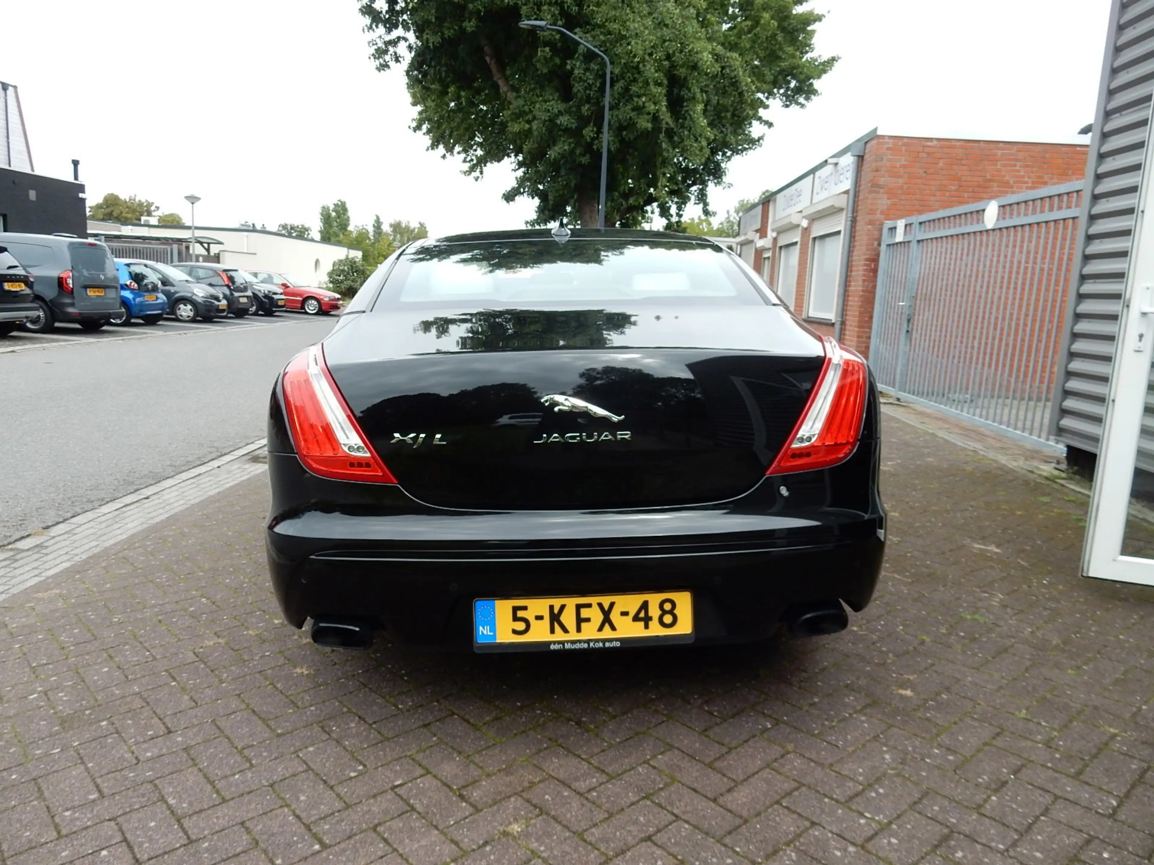 Jaguar XJ 3.0 V6D PORTFOLIO LWB*LEDER*PANO*CAMERA* — photo 5