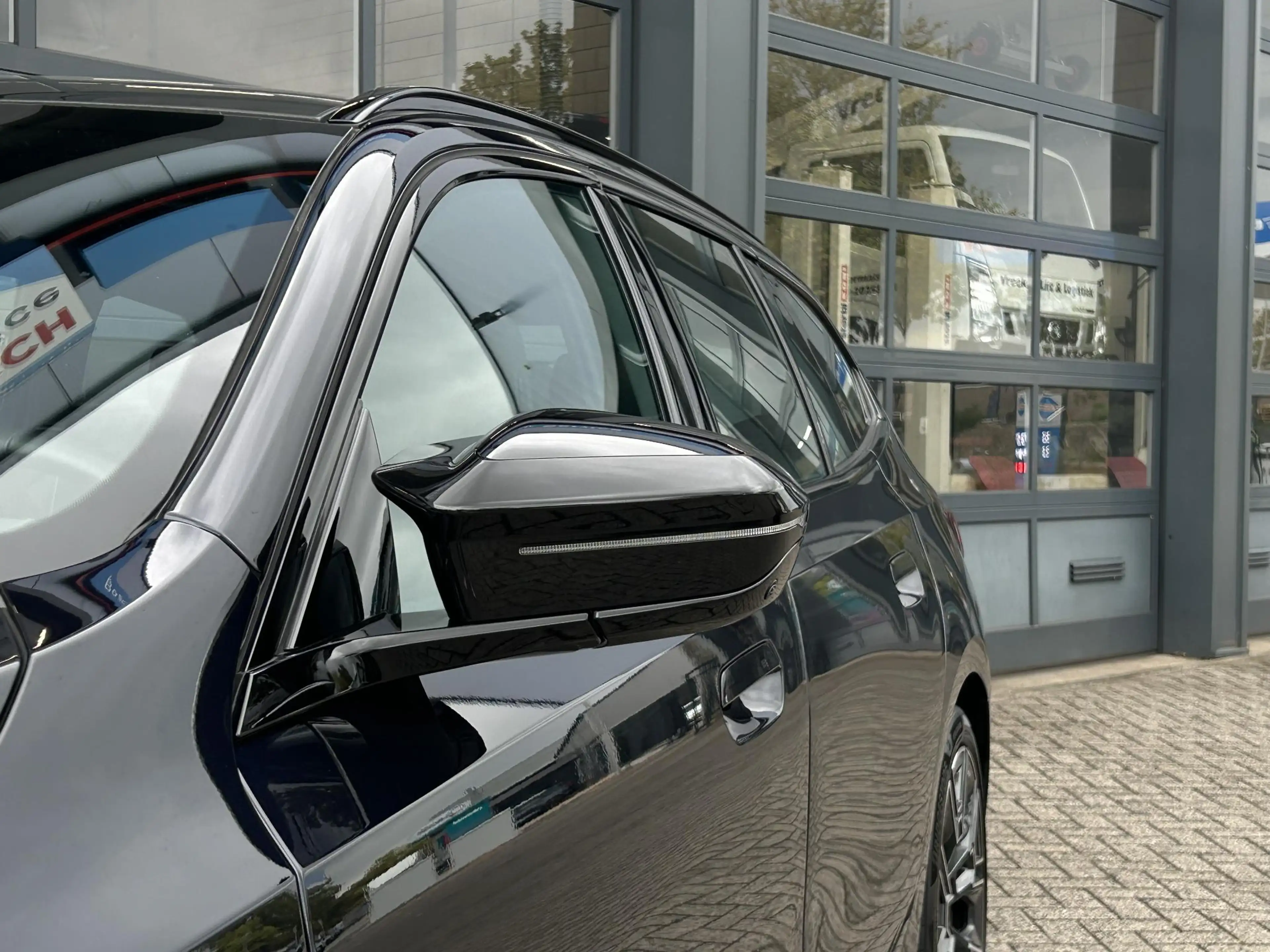 BMW 550 5-serie Touring 550e xDrive | Panoramadak | Head-U — photo 24