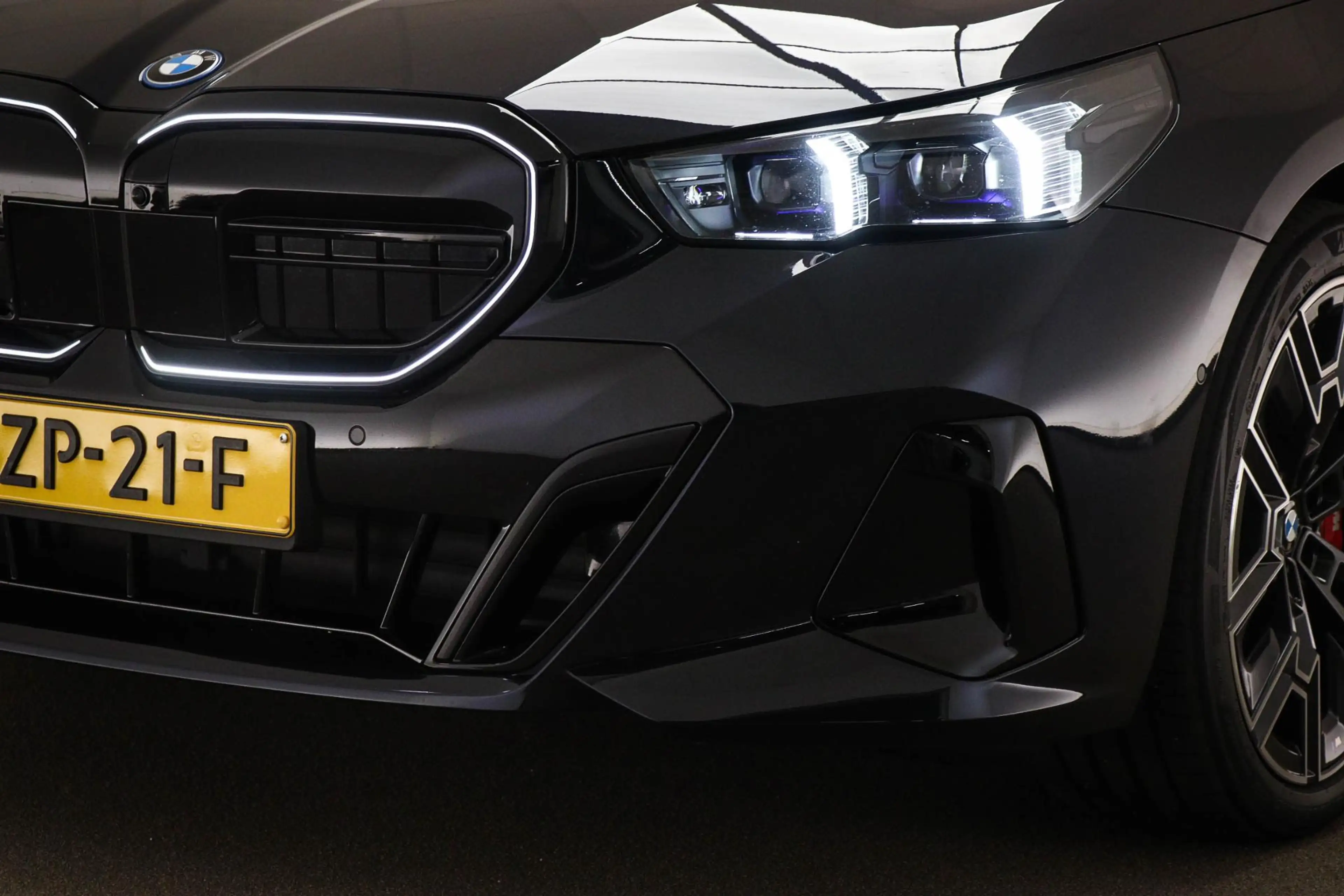 BMW 550 5-serie Touring 550e xDrive | Panoramadak | Head-U — photo 21