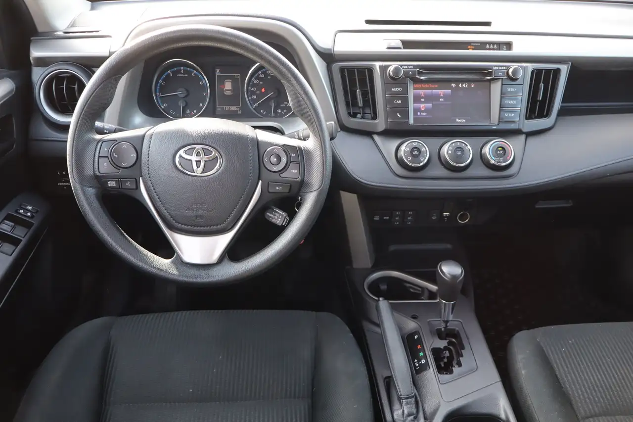 Toyota RAV 4 снимка Toyota RAV 4