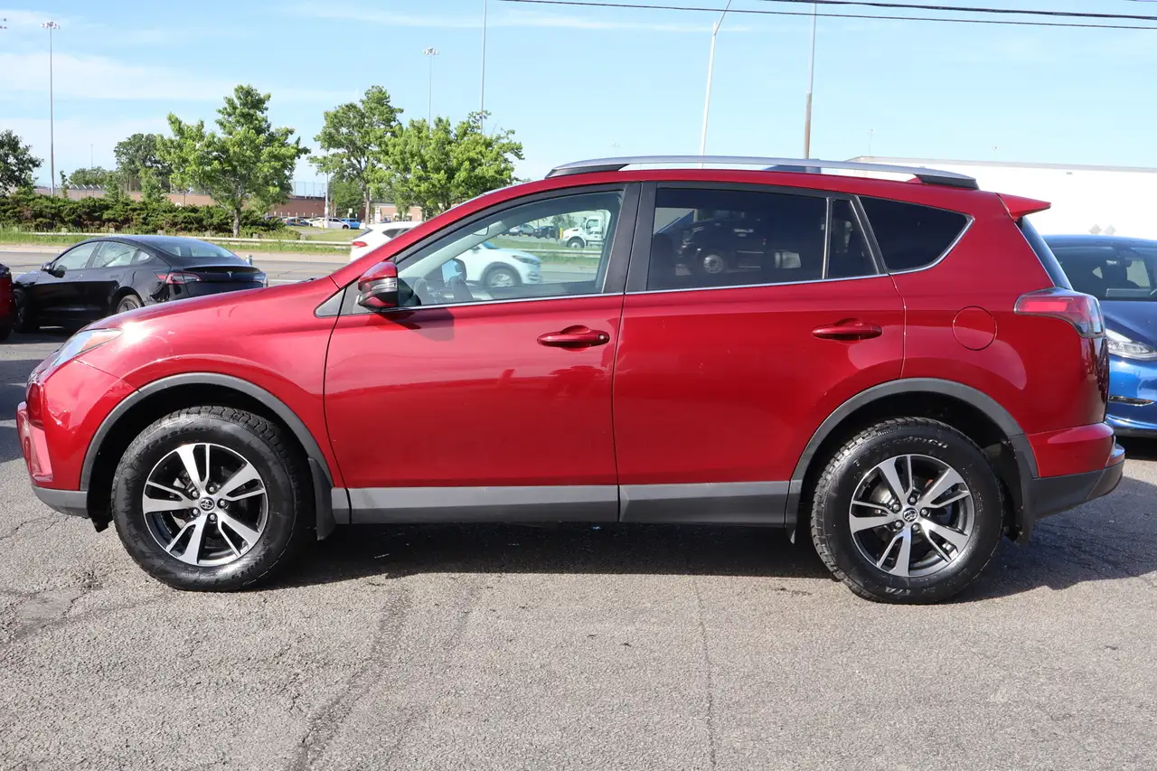 Toyota RAV 4 снимка Toyota RAV 4