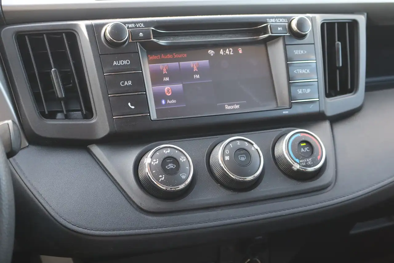 Toyota RAV 4 снимка Toyota RAV 4