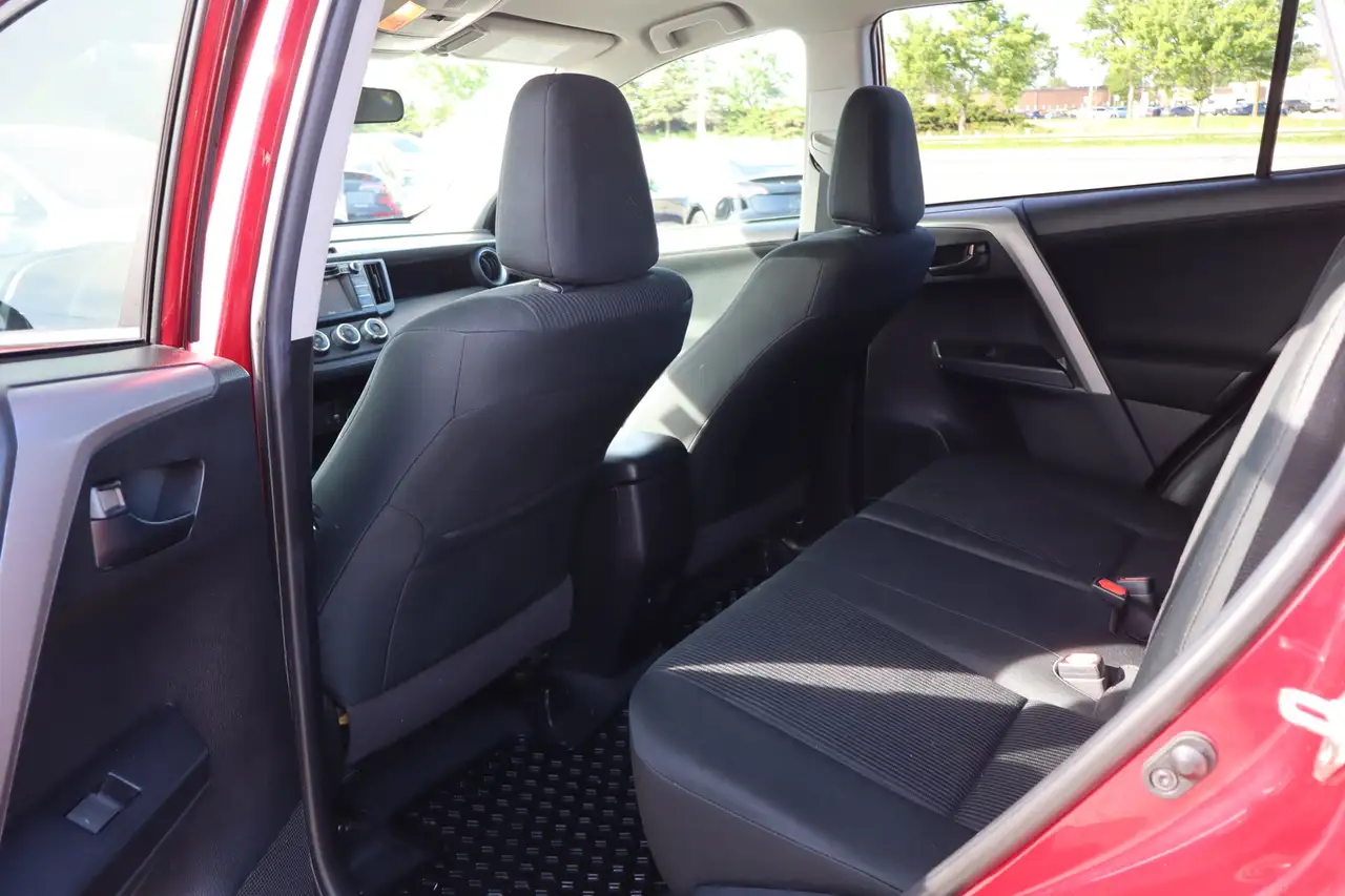 Toyota RAV 4 снимка Toyota RAV 4