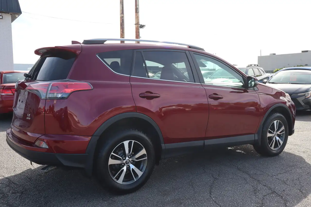 Toyota RAV 4 снимка Toyota RAV 4