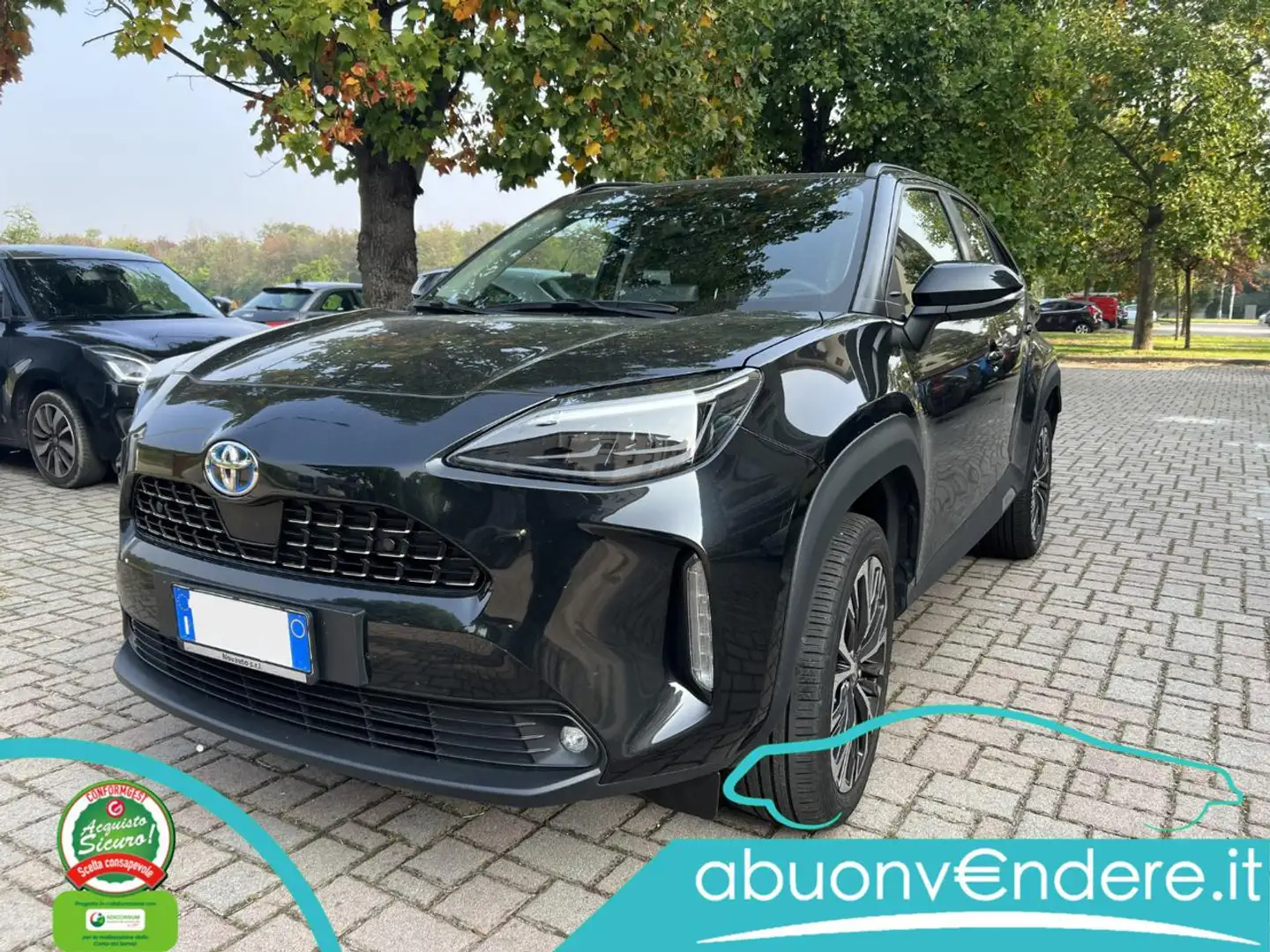 Toyota Yaris Cross 1.5 Hybrid 5p. E-CVT AWD-i Lounge UNICO PROPR. Zwart - 1