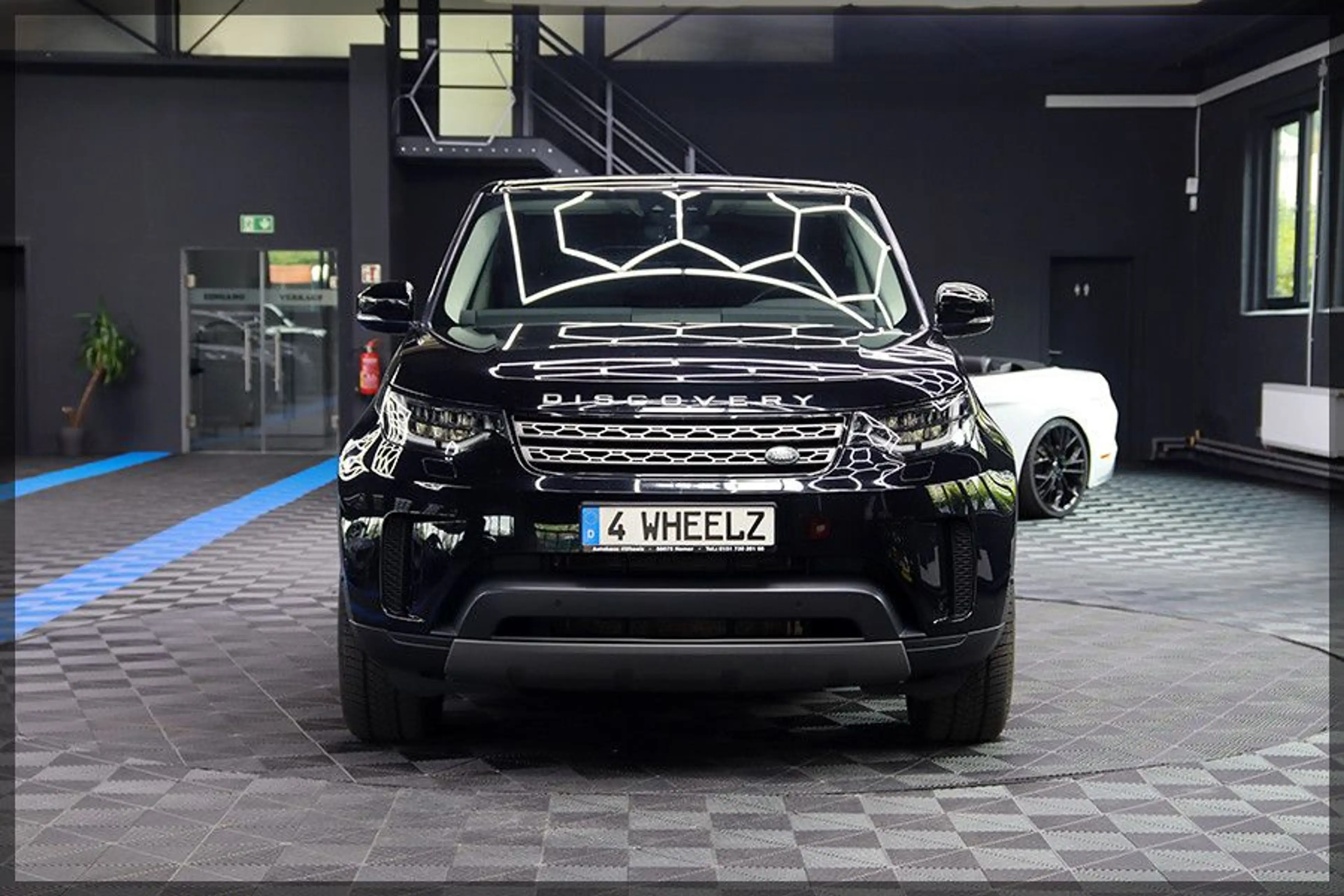 Land Rover Discovery 5 SE SDV6 CAM / NAVI / NEUER MOTOR — photo 3