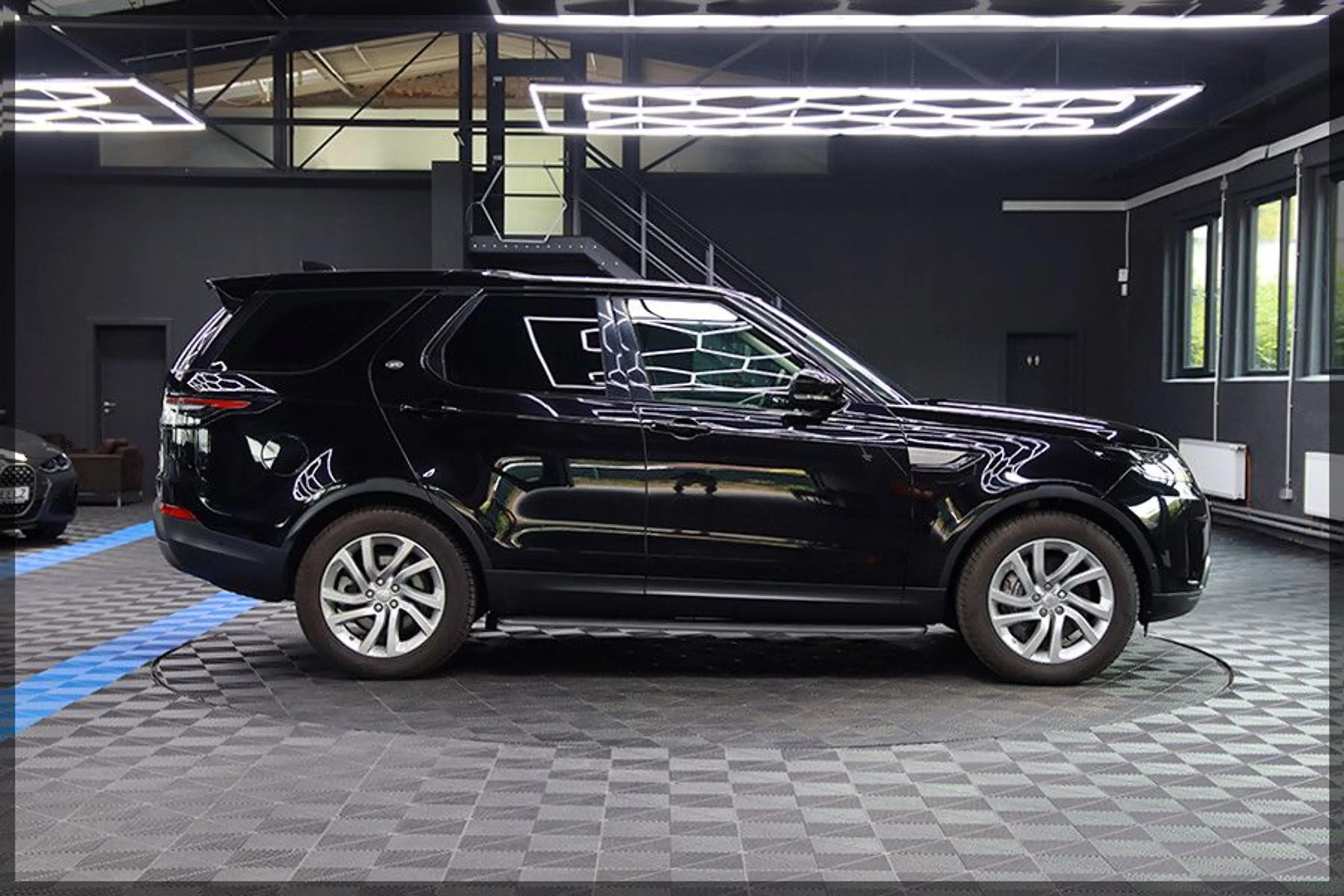 Land Rover Discovery 5 SE SDV6 CAM / NAVI / NEUER MOTOR — photo 7