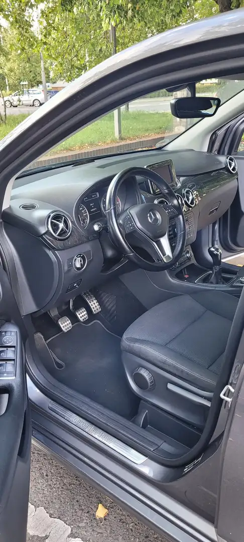 Mercedes-Benz 180 Grau - 1