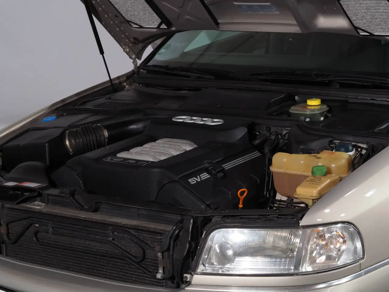 Audi A8 3.7 quattro, foto 12
