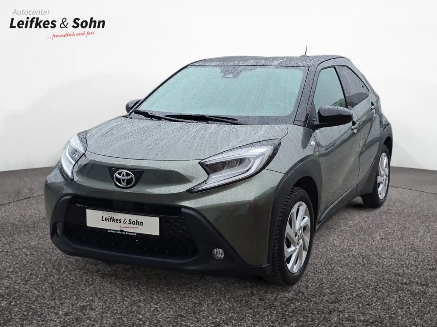 Toyota Aygo X Pulse Zelená - 1