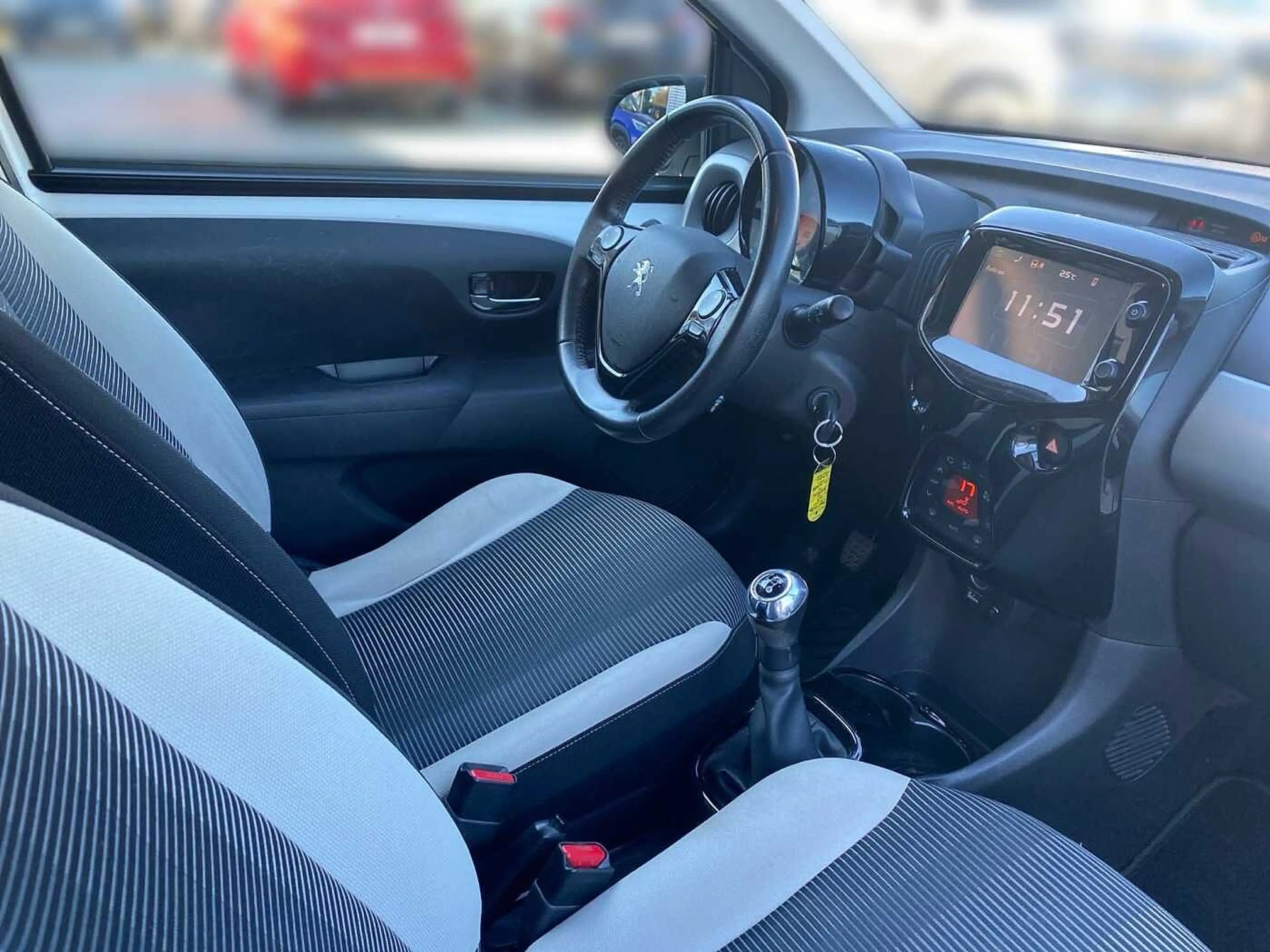 Peugeot 108 108 PureTech 82 Allure KLIMA — photo 6