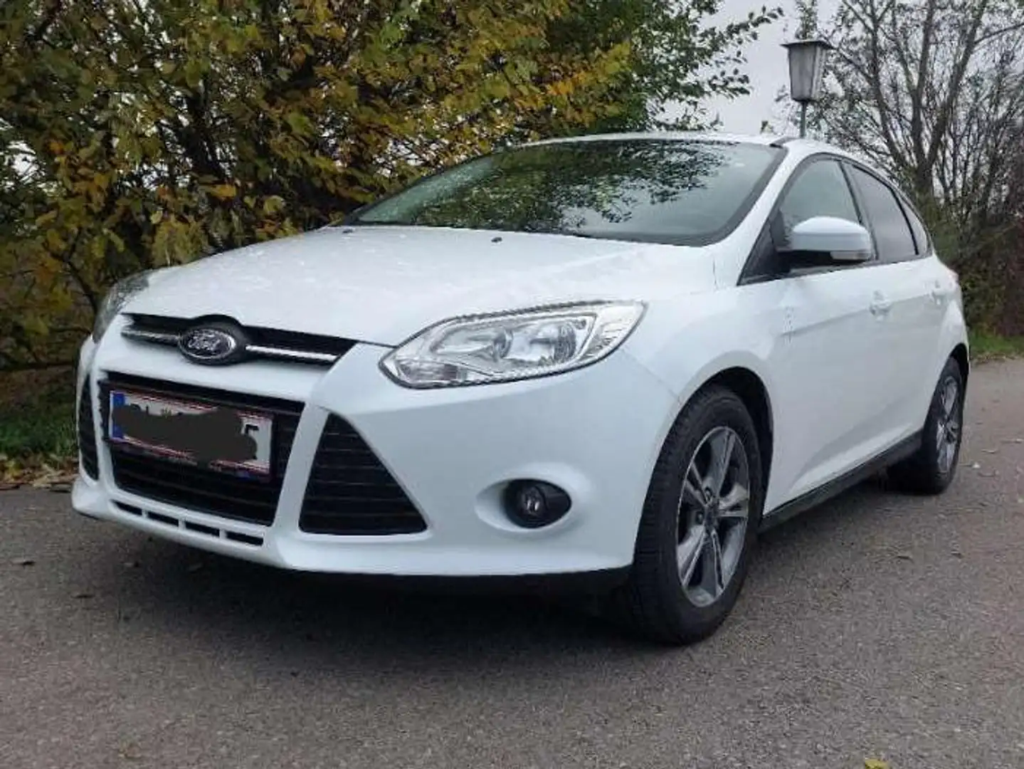 Ford Focus Focus Easy 1,0 EcoBoost Easy Weiß - 1
