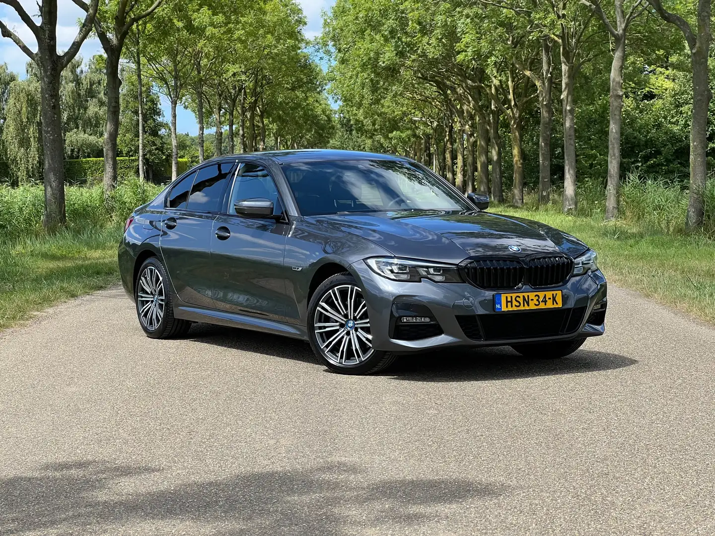 BMW 320 M-Sport Business edition plus Grijs - 1