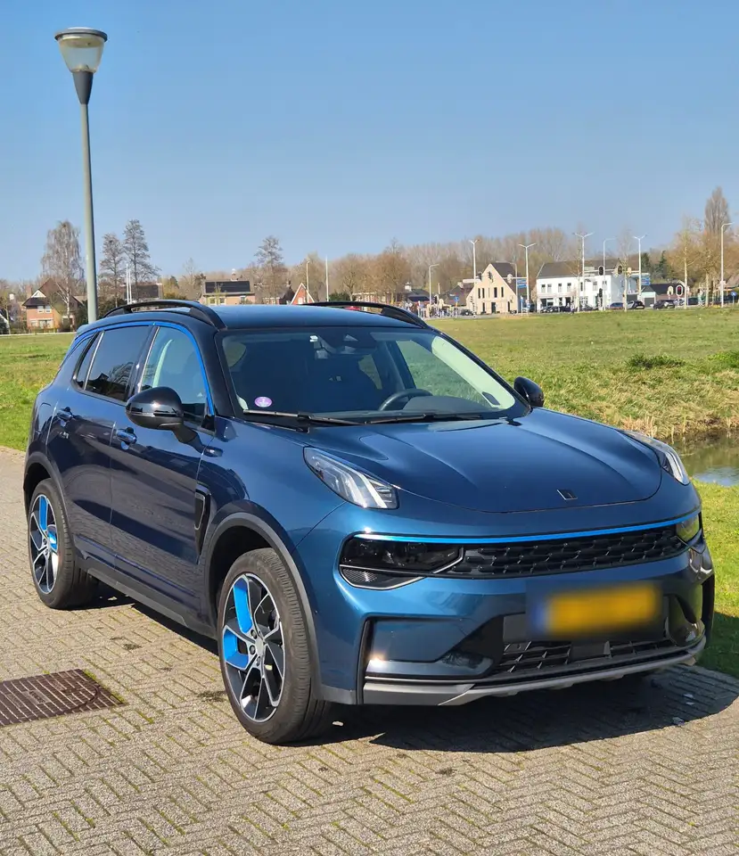 Lynk & Co 01 2022