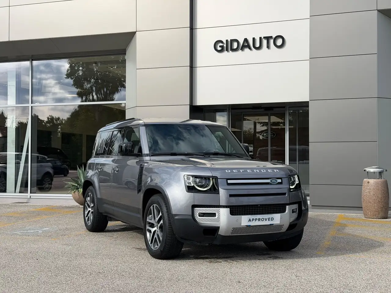 Land Rover Defender 3.0 D200 110 SE AWD Autocarro 5 Posti N1, миниатюра 2