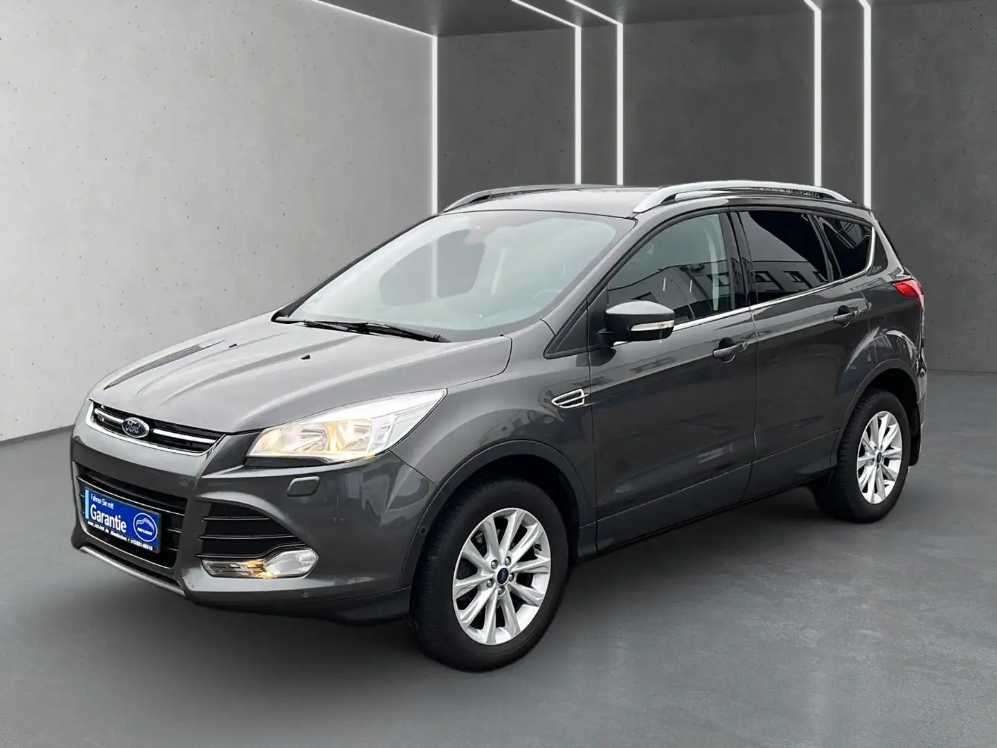 Ford Kuga Titanium Wagen Nr.:022 Grau - 2