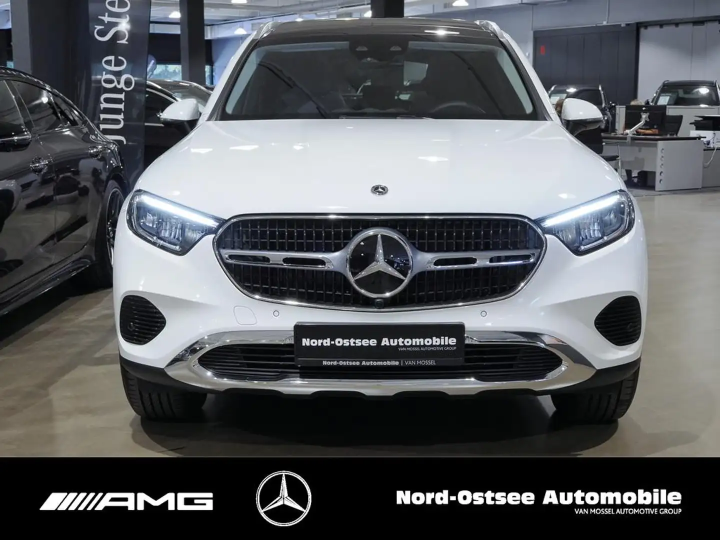 Mercedes-Benz GLC 200 4M Avantgarde ADV. + Pano Distro Memory Blanc - 2