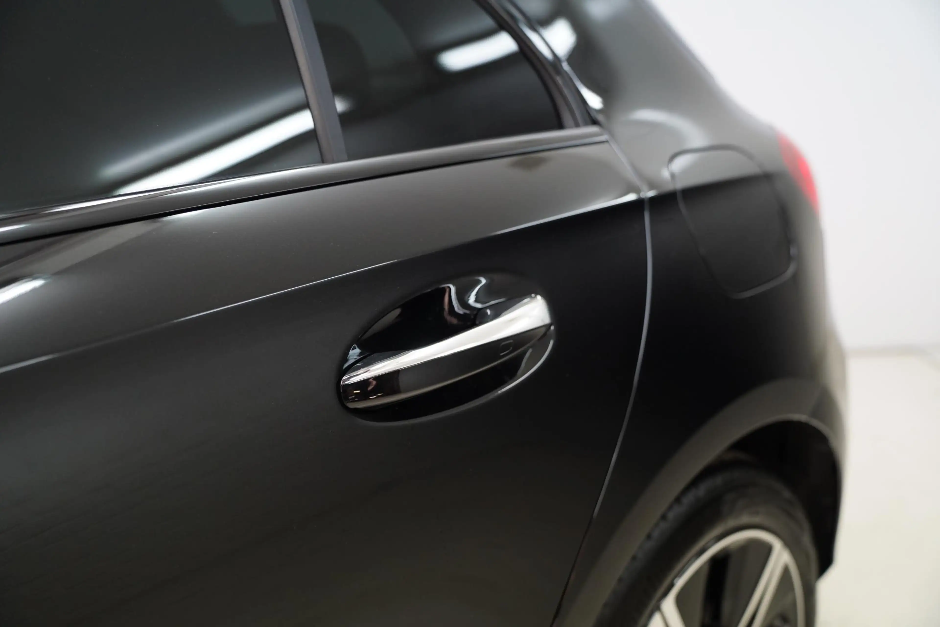 Mercedes-Benz A 250 A e Luxury Line | Pano | Ambient Light | Keyless | — photo 3