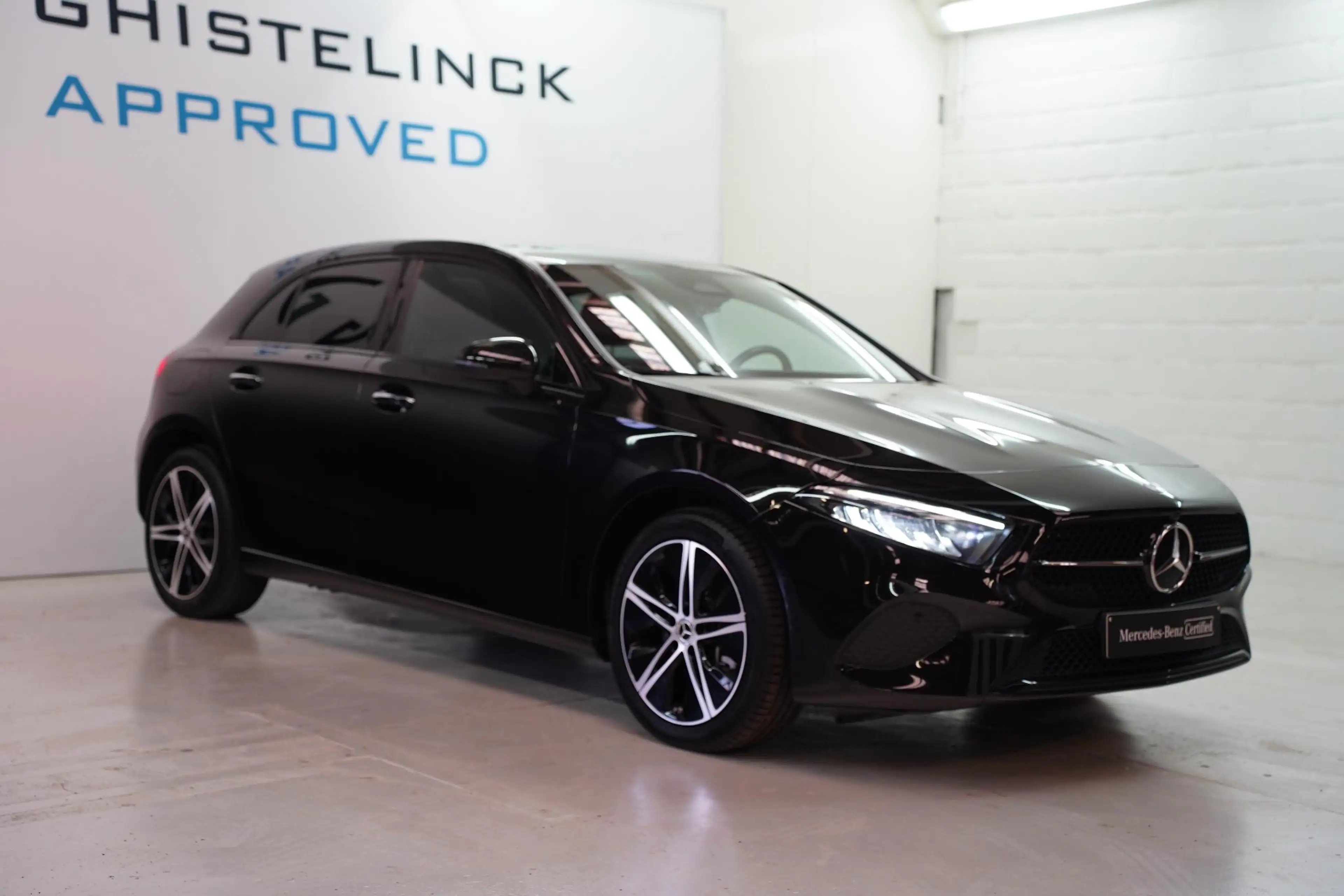 Mercedes-Benz A 250 A e Luxury Line | Pano | Ambient Light | Keyless | — photo 5