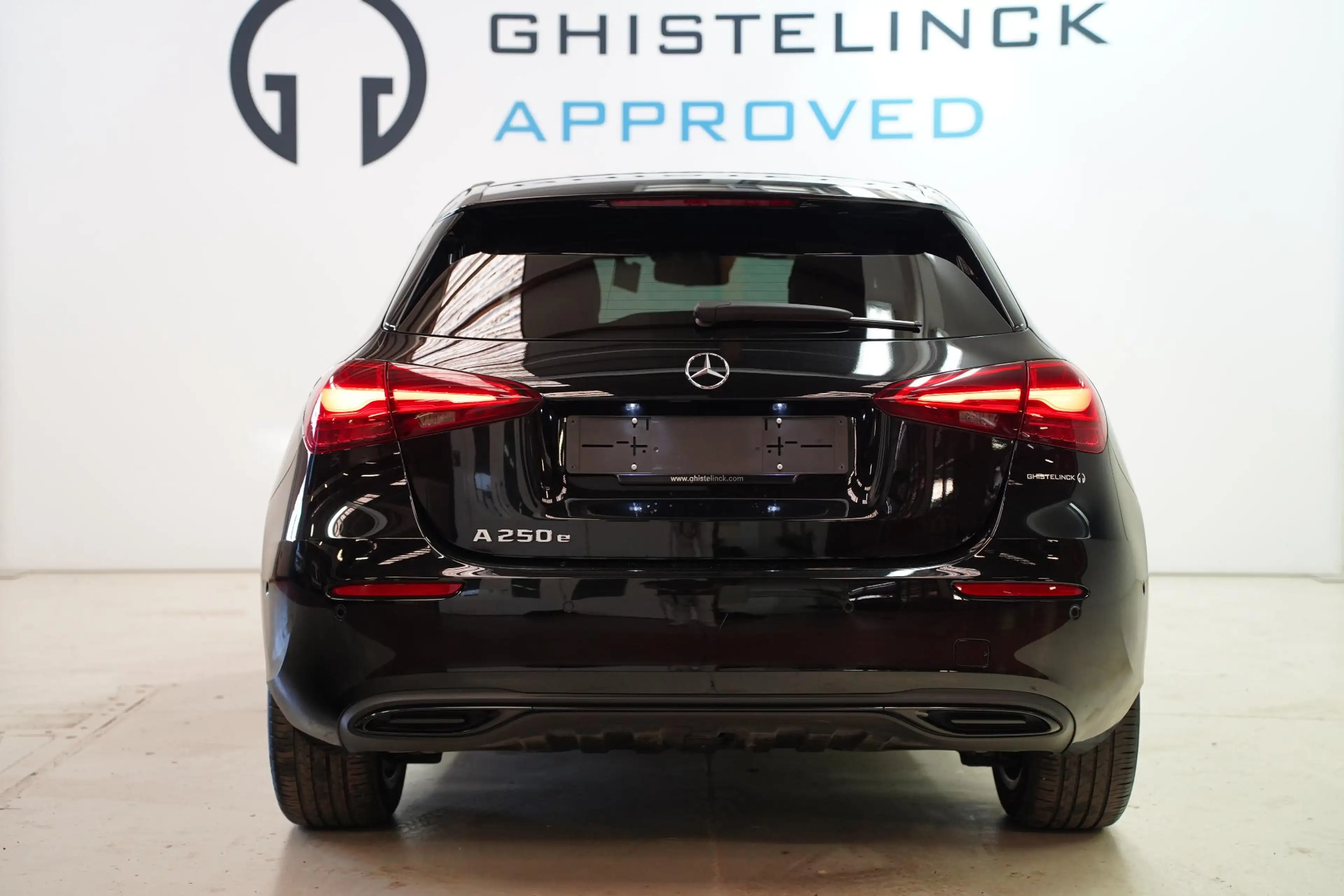 Mercedes-Benz A 250 A e Luxury Line | Pano | Ambient Light | Keyless | — photo 7