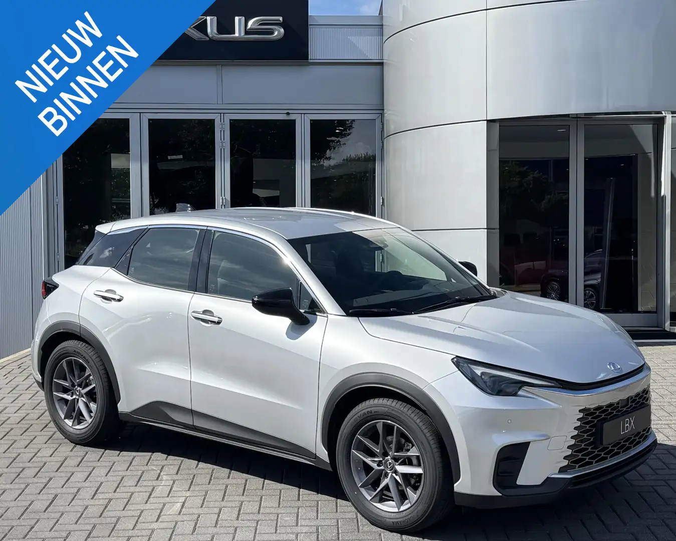 Lexus LBX 2WD STOELVERW STUURVERW PARK-SENSOR BLIND-SPOT CAR Zilver - 1