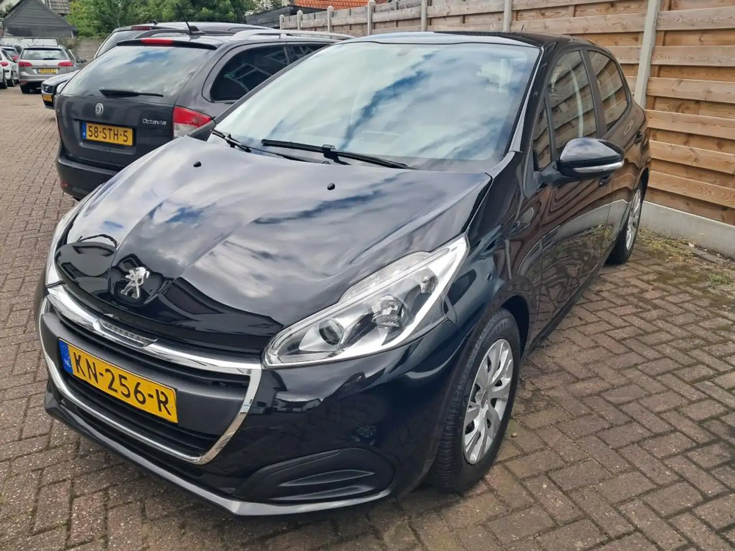 Peugeot 208 1.2 PureTech Active Noir - 2