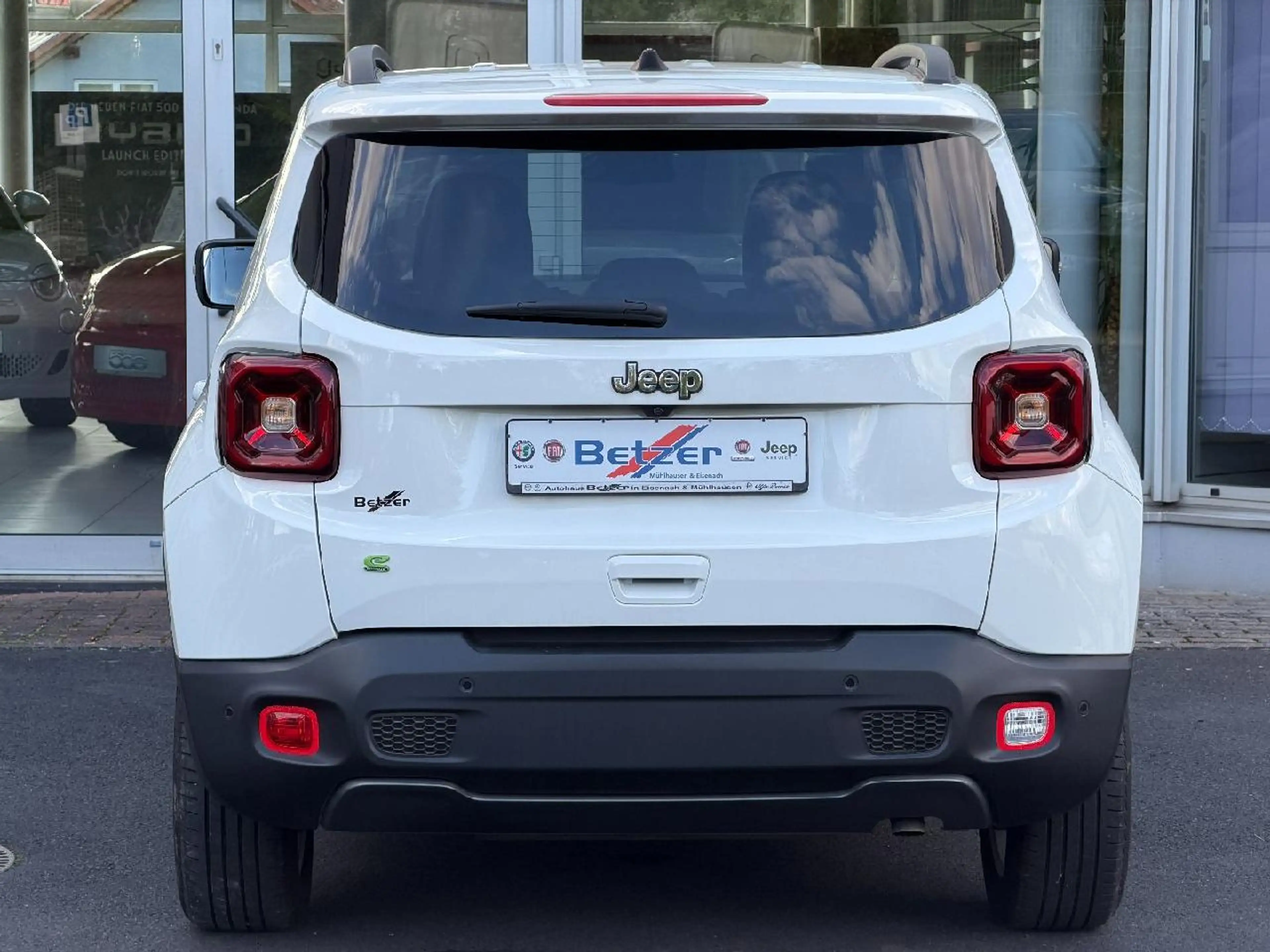 Jeep Renegade Longitude Mild-Hybrid FWD — photo 3