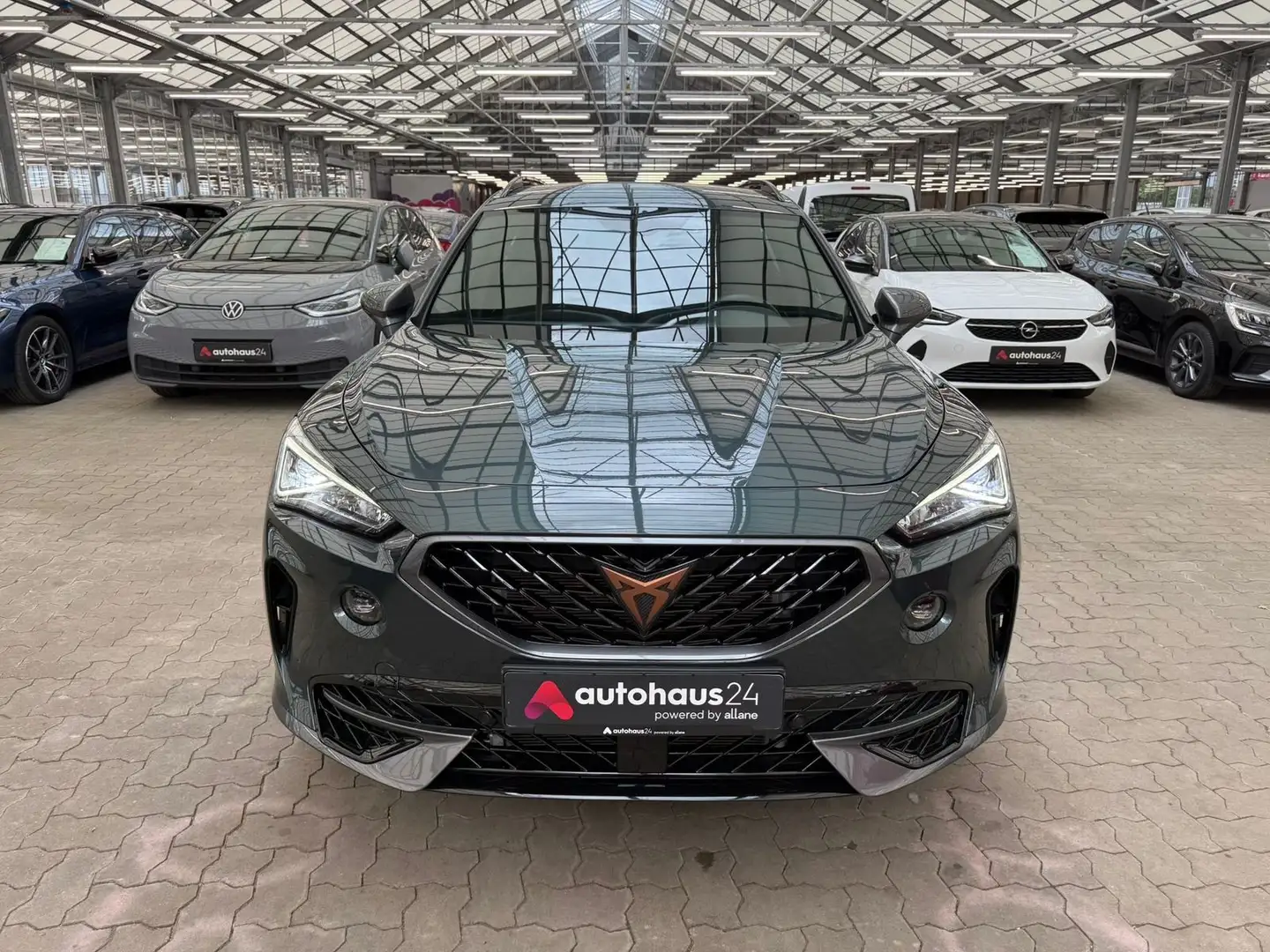 CUPRA Formentor VZ 2.0 TSI  4Drive|DSG|ACC|LED|Navi Grün - 2