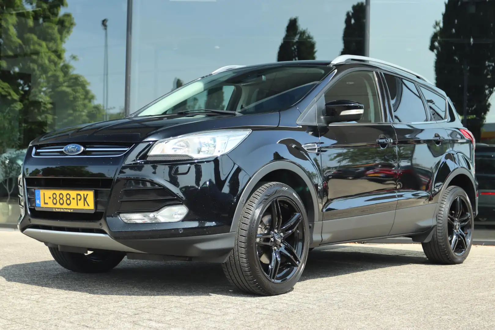 Ford Kuga 1.5 TITANIUM | WINTERPACK | TREKHAAK | SYNC2 | CLI Zwart - 1